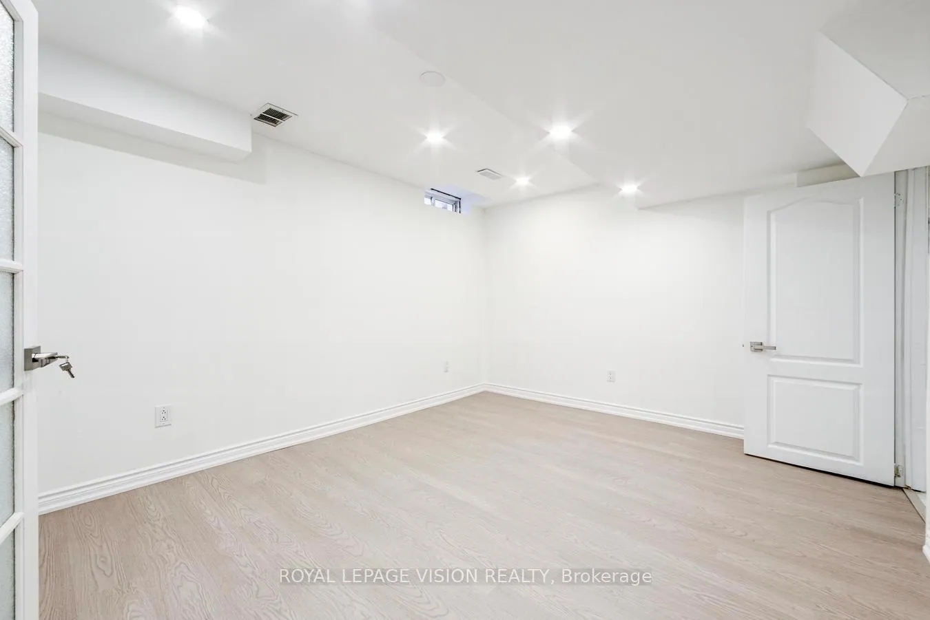 Photo 44 of 124 Alfred Paterson Drive, Markham, Greensborough — HOMEH