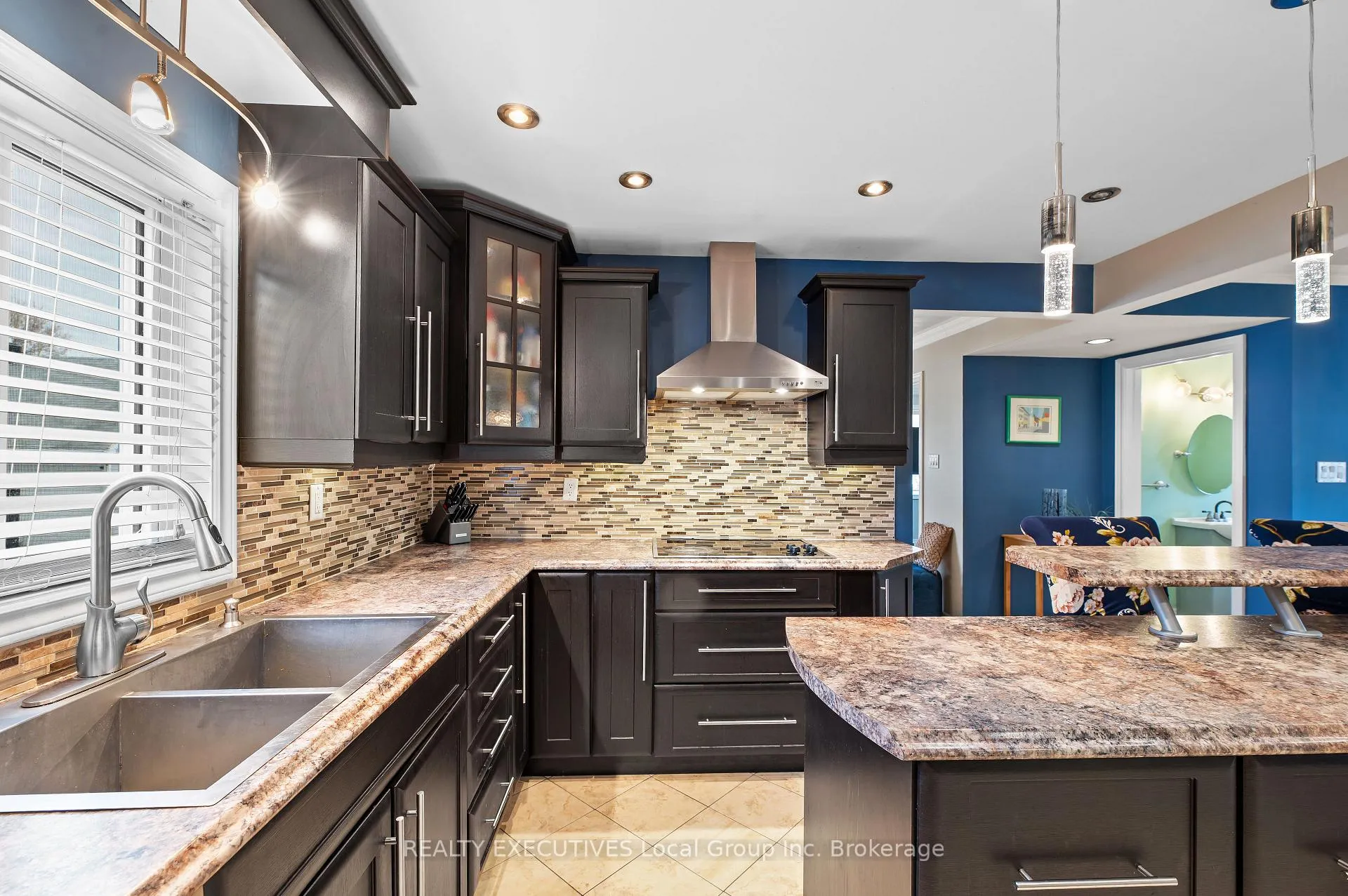 Photo 8 of 962 Lakeshore Drive, North Bay, Ferris — HOMEH