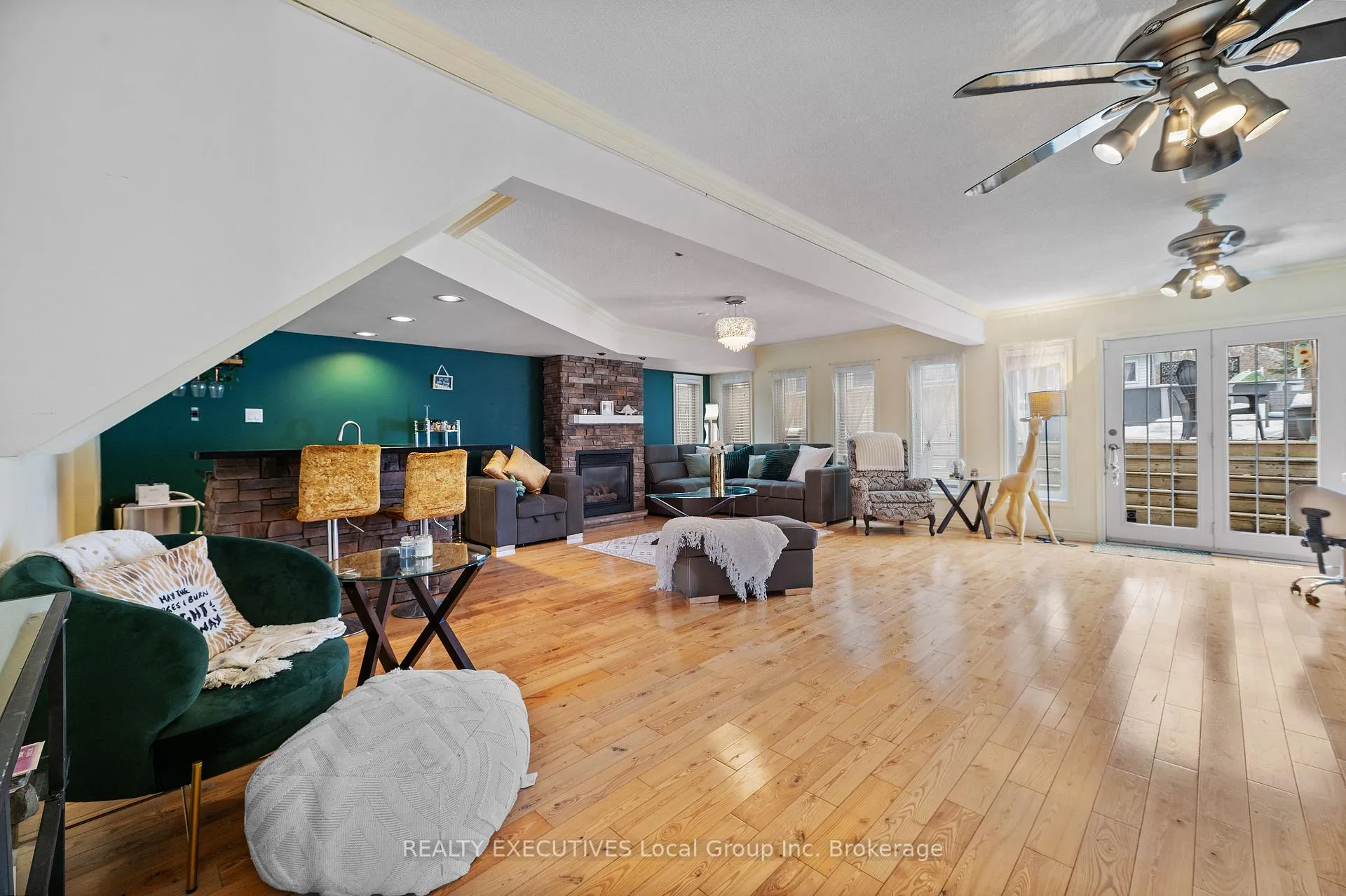 Photo 17 of 962 Lakeshore Drive, North Bay, Ferris — HOMEH