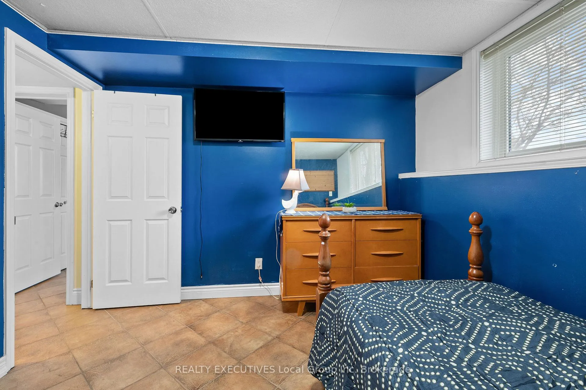 Photo 32 of 962 Lakeshore Drive, North Bay, Ferris — HOMEH