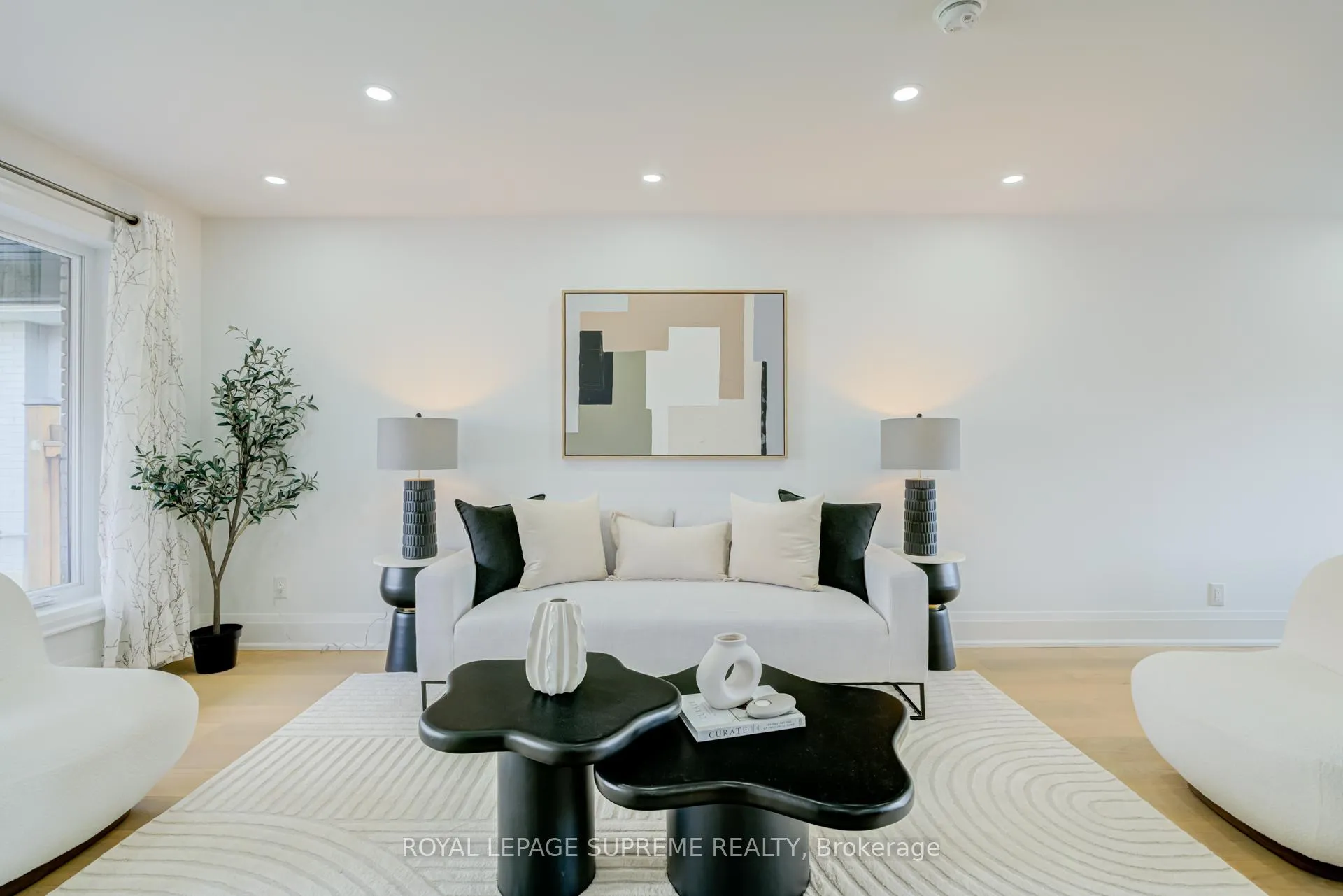 Photo 4 of 21 Spencely Court, Etobicoke, Willowridge-Martingrove-Richview — HOMEH