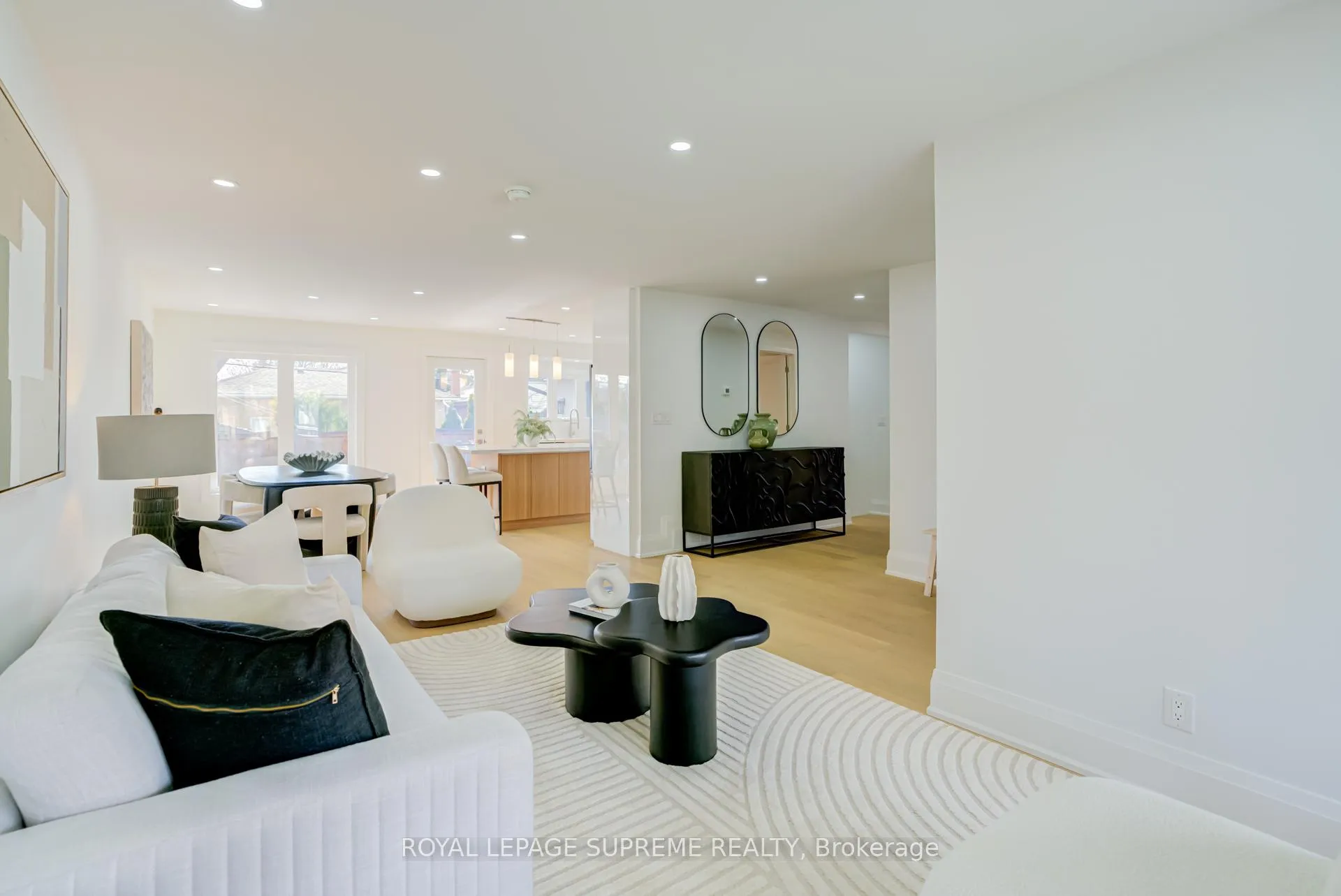 Photo 6 of 21 Spencely Court, Etobicoke, Willowridge-Martingrove-Richview — HOMEH