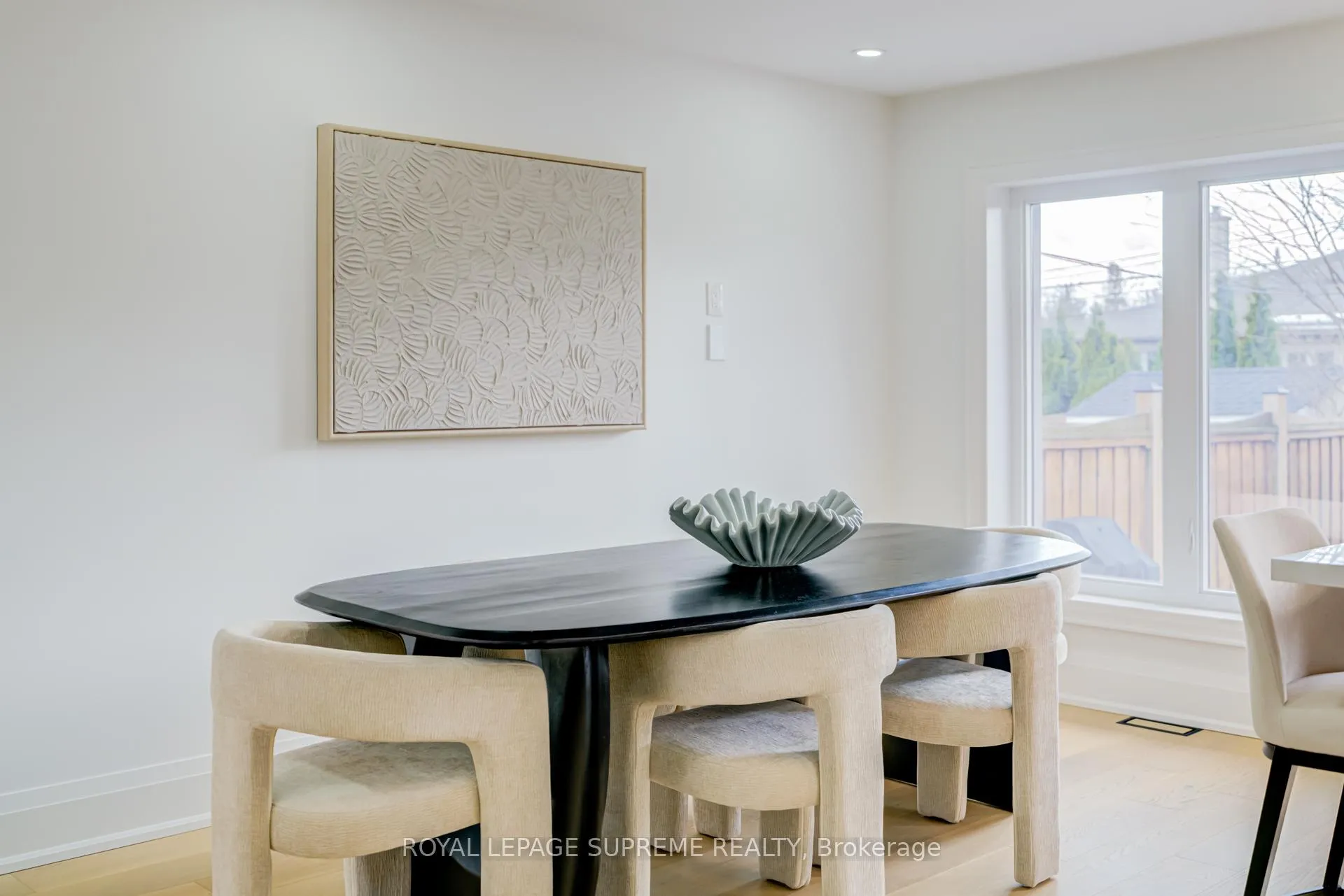 Photo 11 of 21 Spencely Court, Etobicoke, Willowridge-Martingrove-Richview — HOMEH
