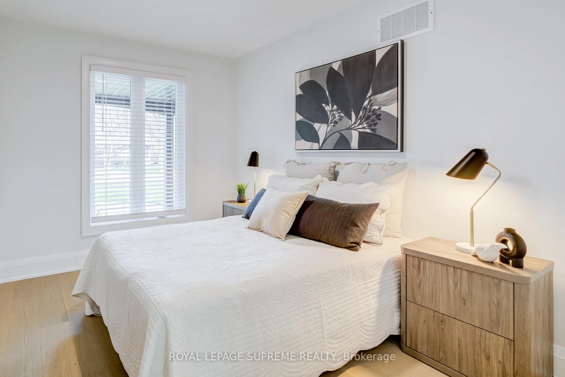 Photo 19 of 21 Spencely Court, Etobicoke, Willowridge-Martingrove-Richview — HOMEH
