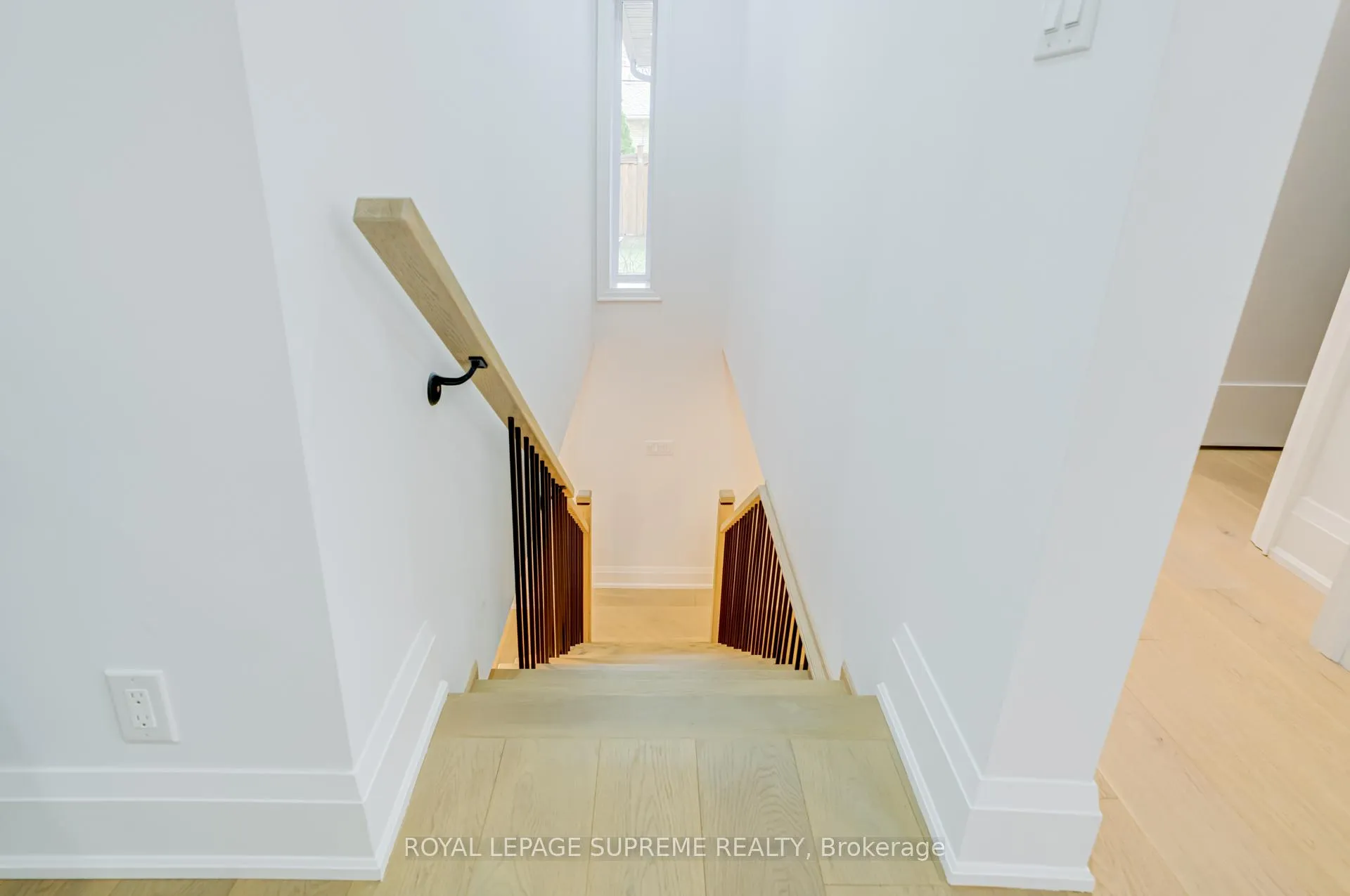 Photo 22 of 21 Spencely Court, Etobicoke, Willowridge-Martingrove-Richview — HOMEH