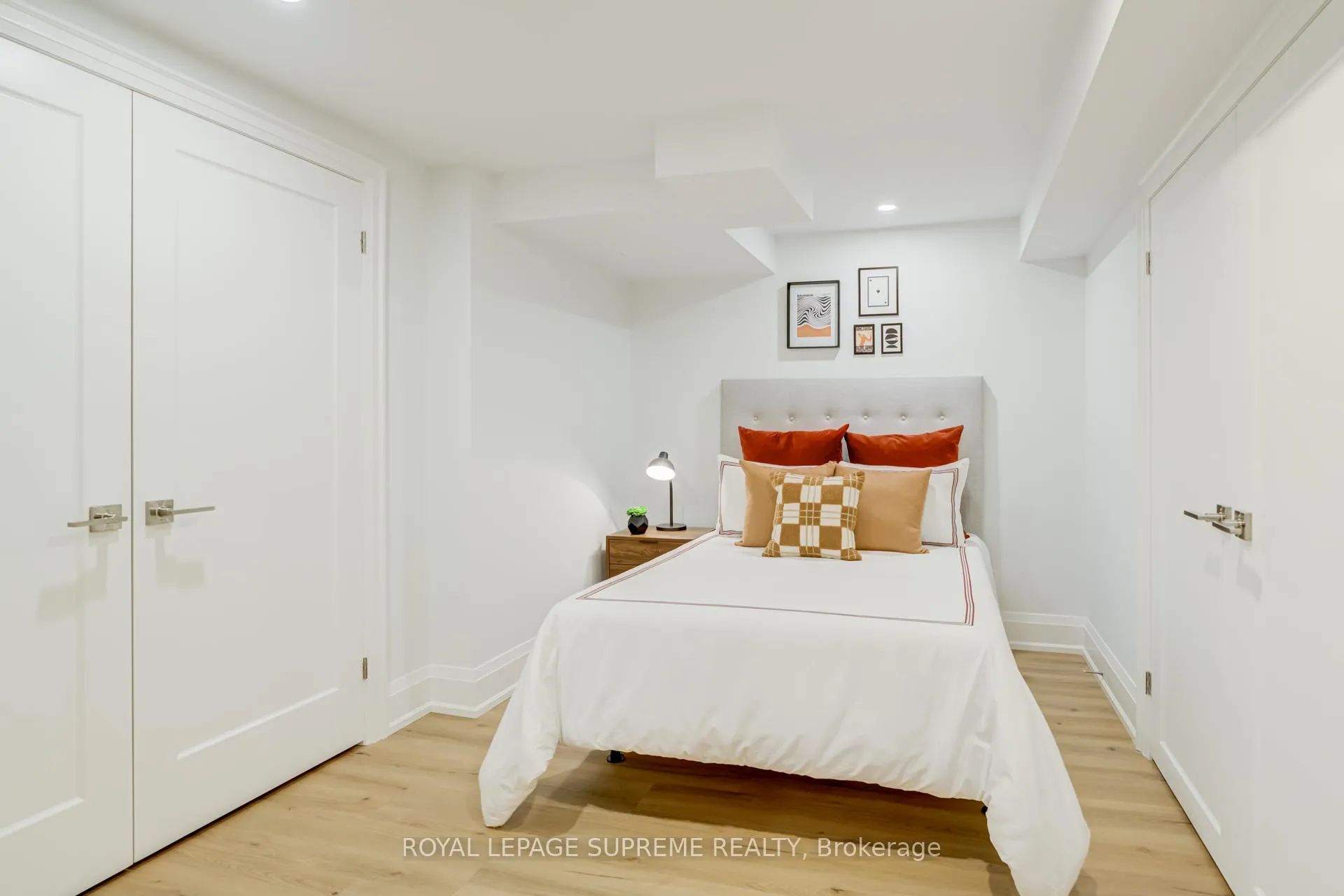 Photo 31 of 21 Spencely Court, Etobicoke, Willowridge-Martingrove-Richview — HOMEH