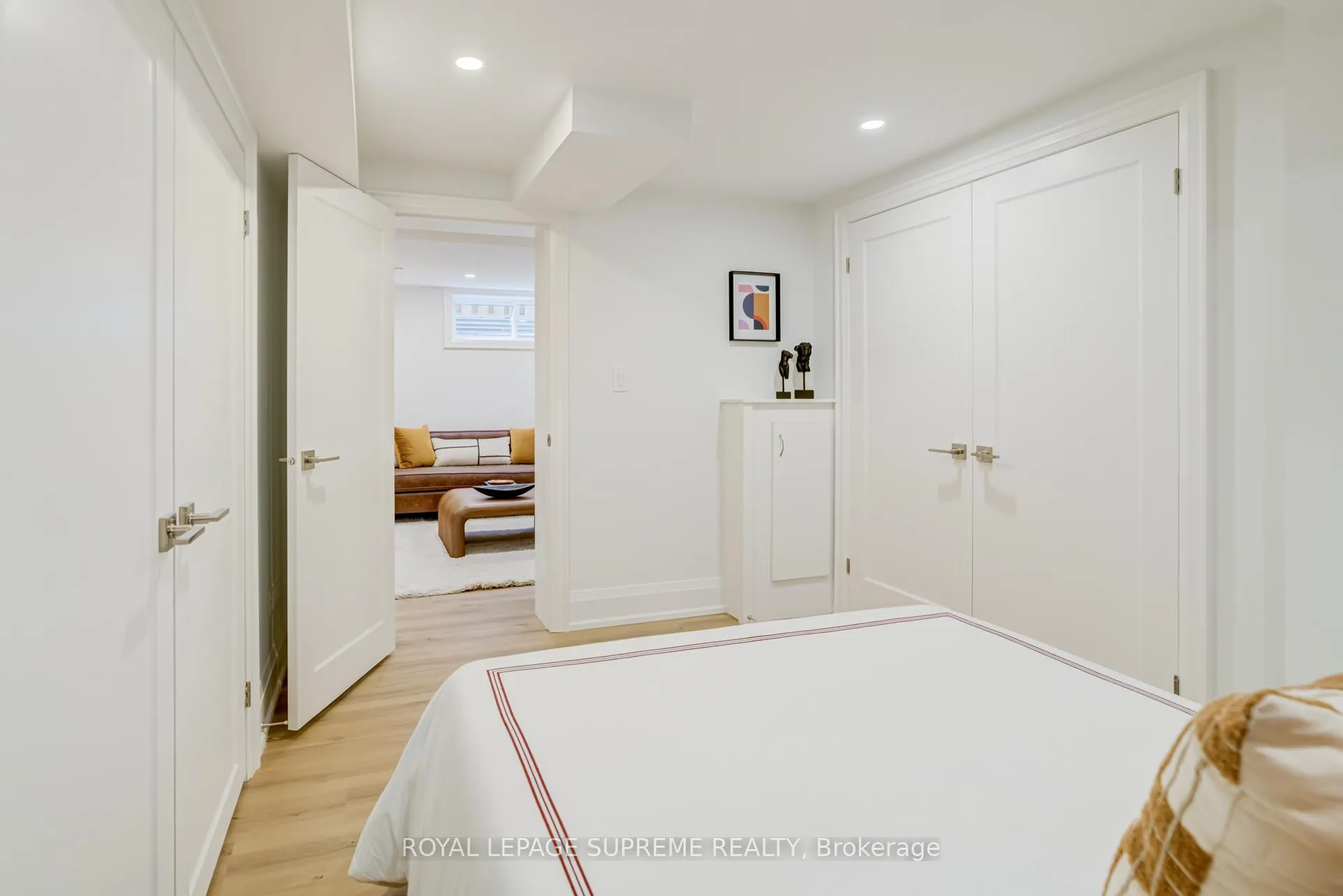 Photo 32 of 21 Spencely Court, Etobicoke, Willowridge-Martingrove-Richview — HOMEH