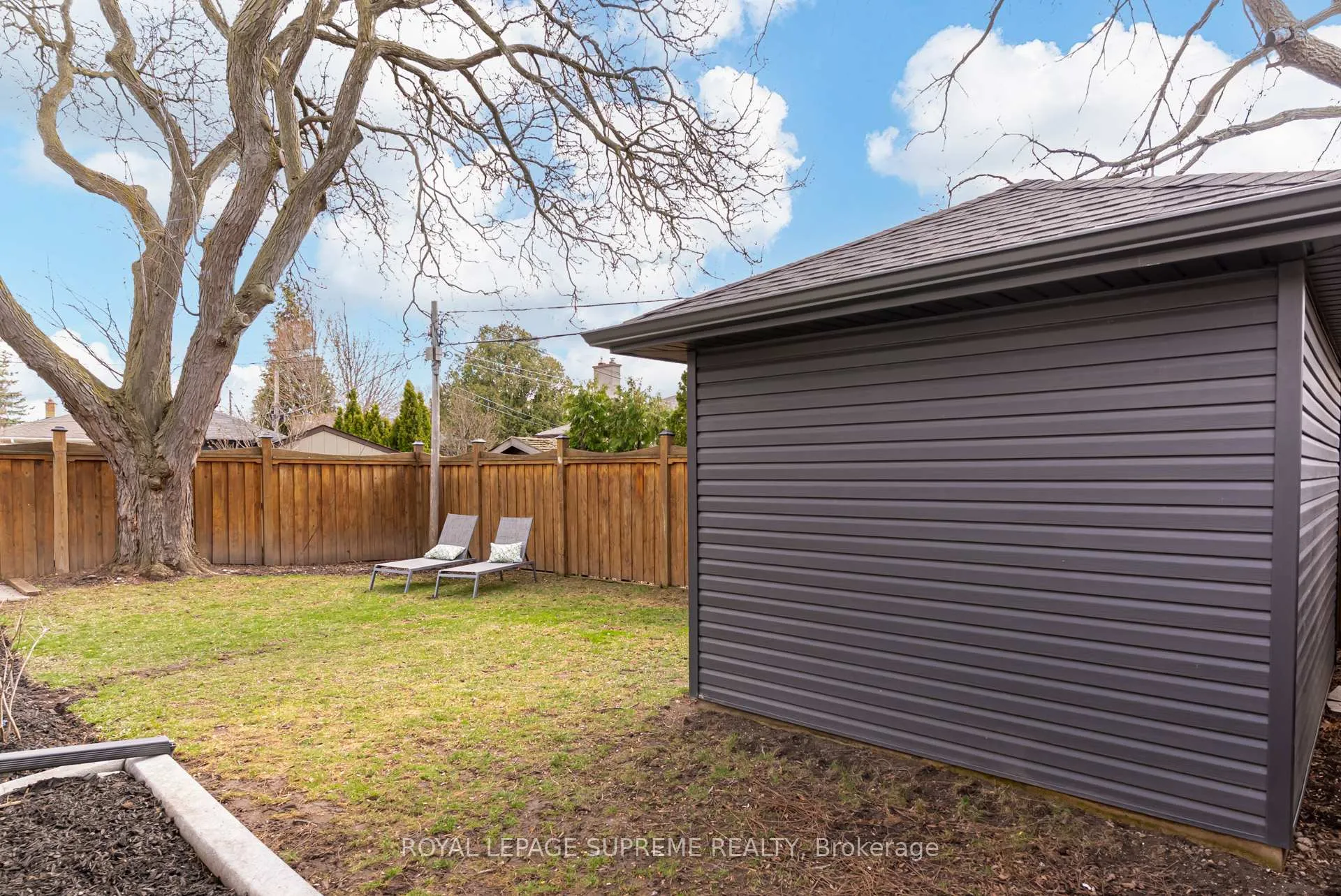 Photo 38 of 21 Spencely Court, Etobicoke, Willowridge-Martingrove-Richview — HOMEH