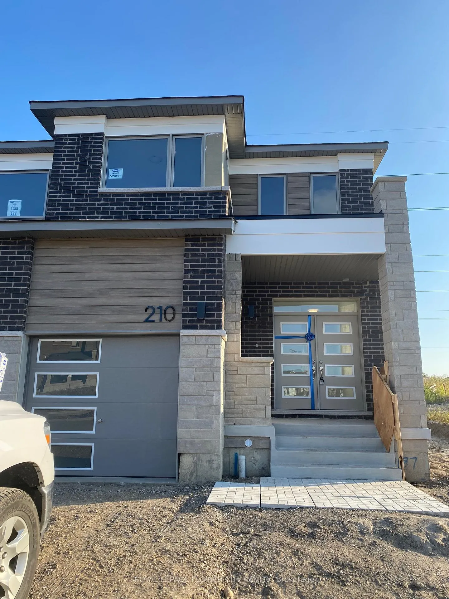 Photo 1 of 210 Histand Trail, Kitchener — HOMEH
