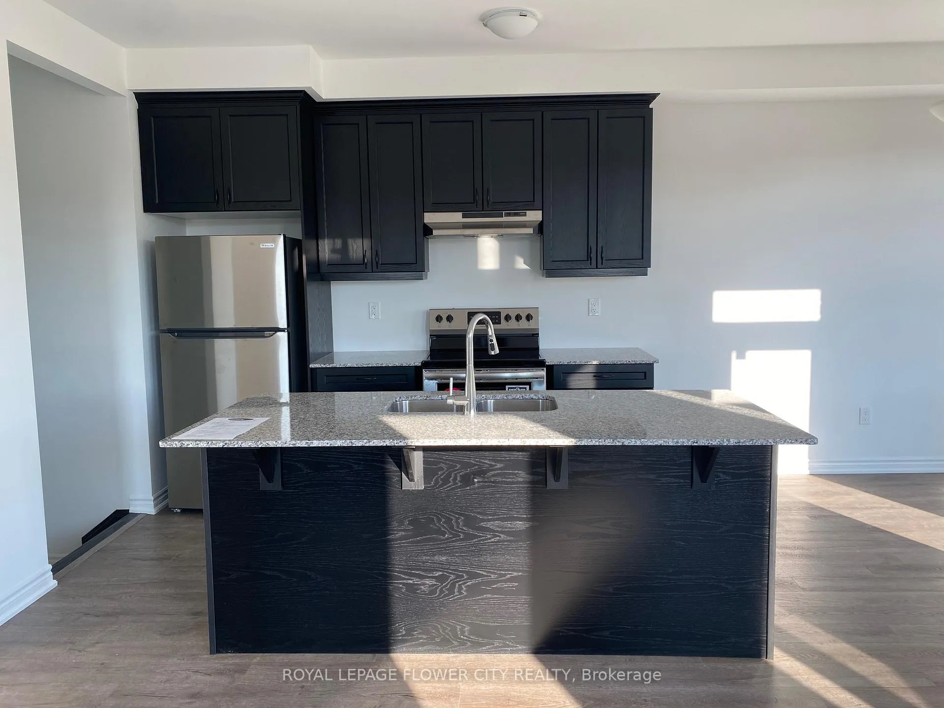 Photo 4 of 210 Histand Trail, Kitchener — HOMEH