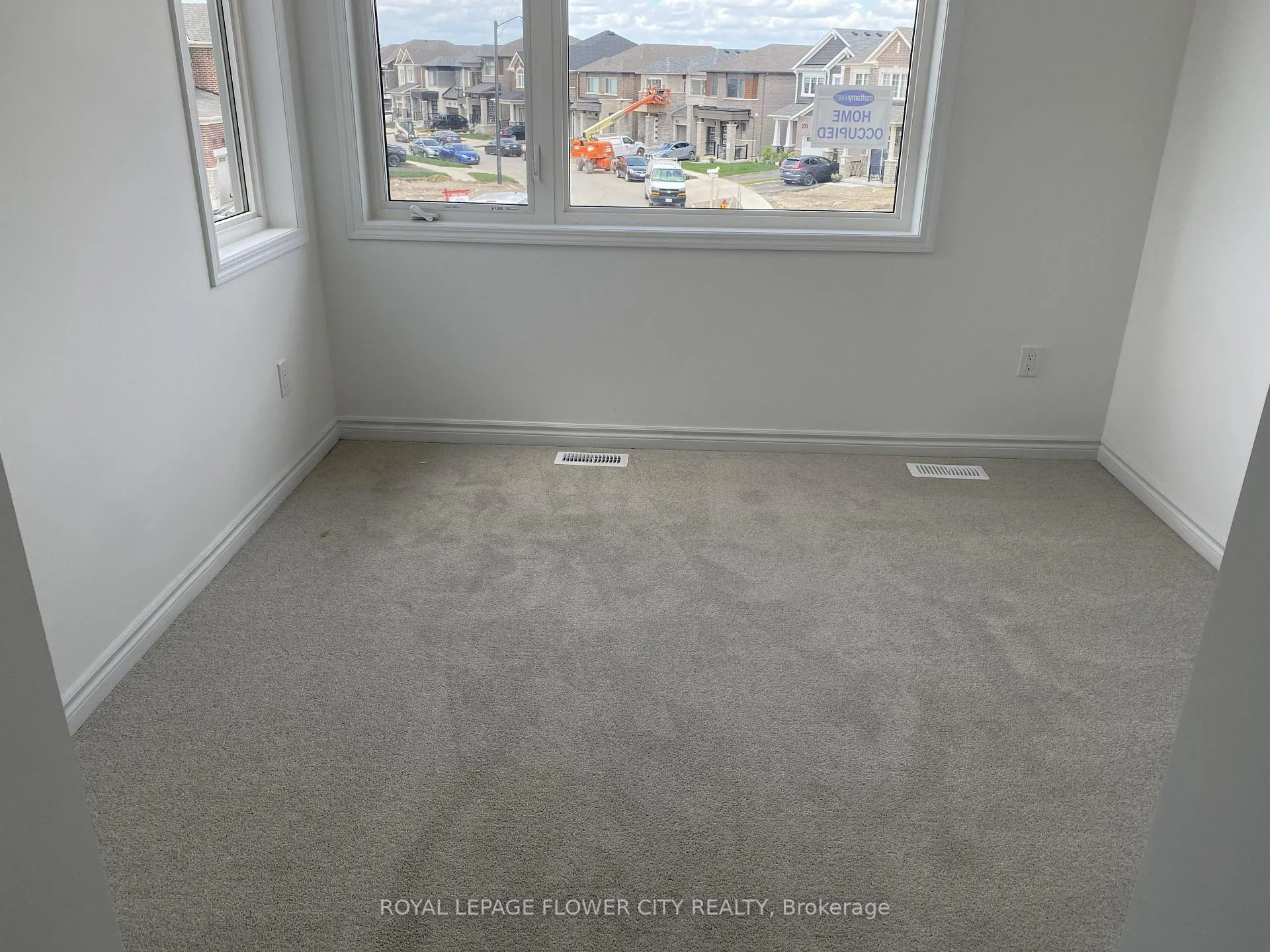 Photo 8 of 210 Histand Trail, Kitchener — HOMEH