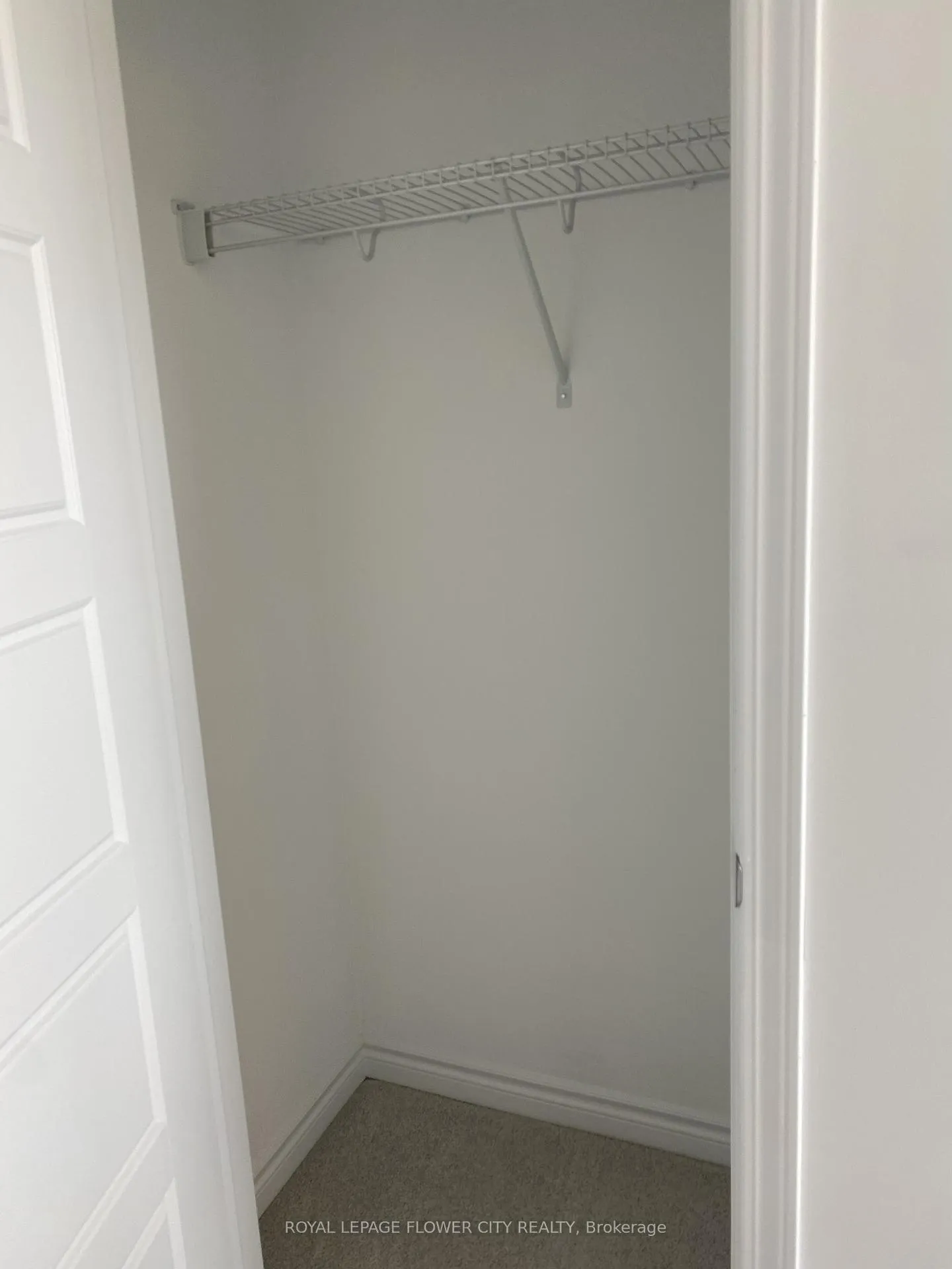 Photo 17 of 210 Histand Trail, Kitchener — HOMEH