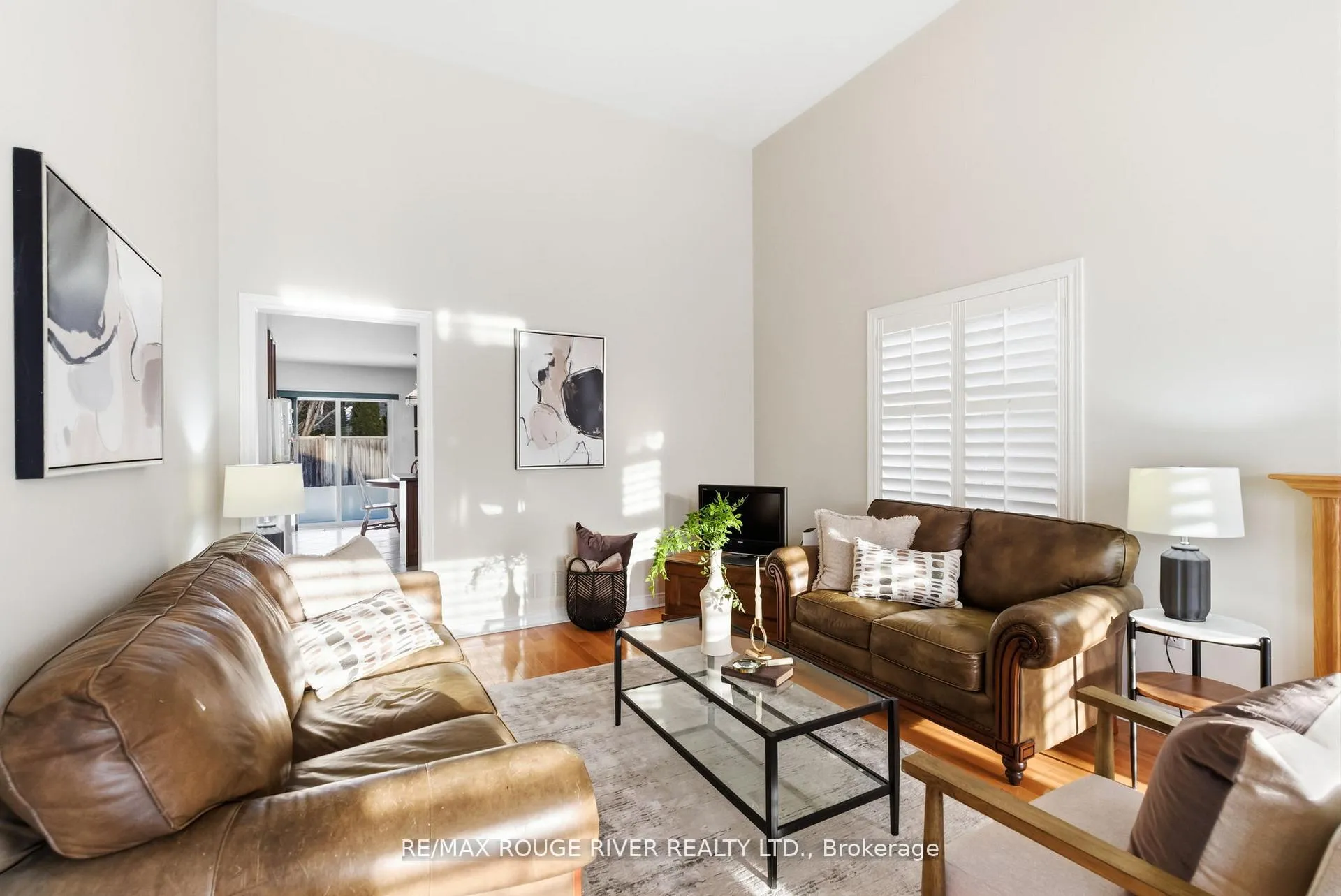 Photo 9 of 106 Tormina Boulevard, Whitby, Taunton North — HOMEH