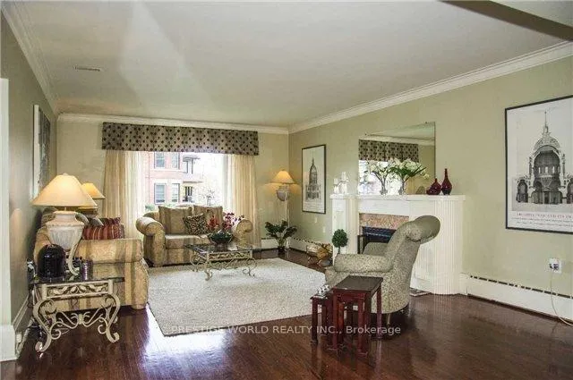 Photo 4 of 32 Playter Crescent, Toronto, Playter Estates-Danforth — HOMEH