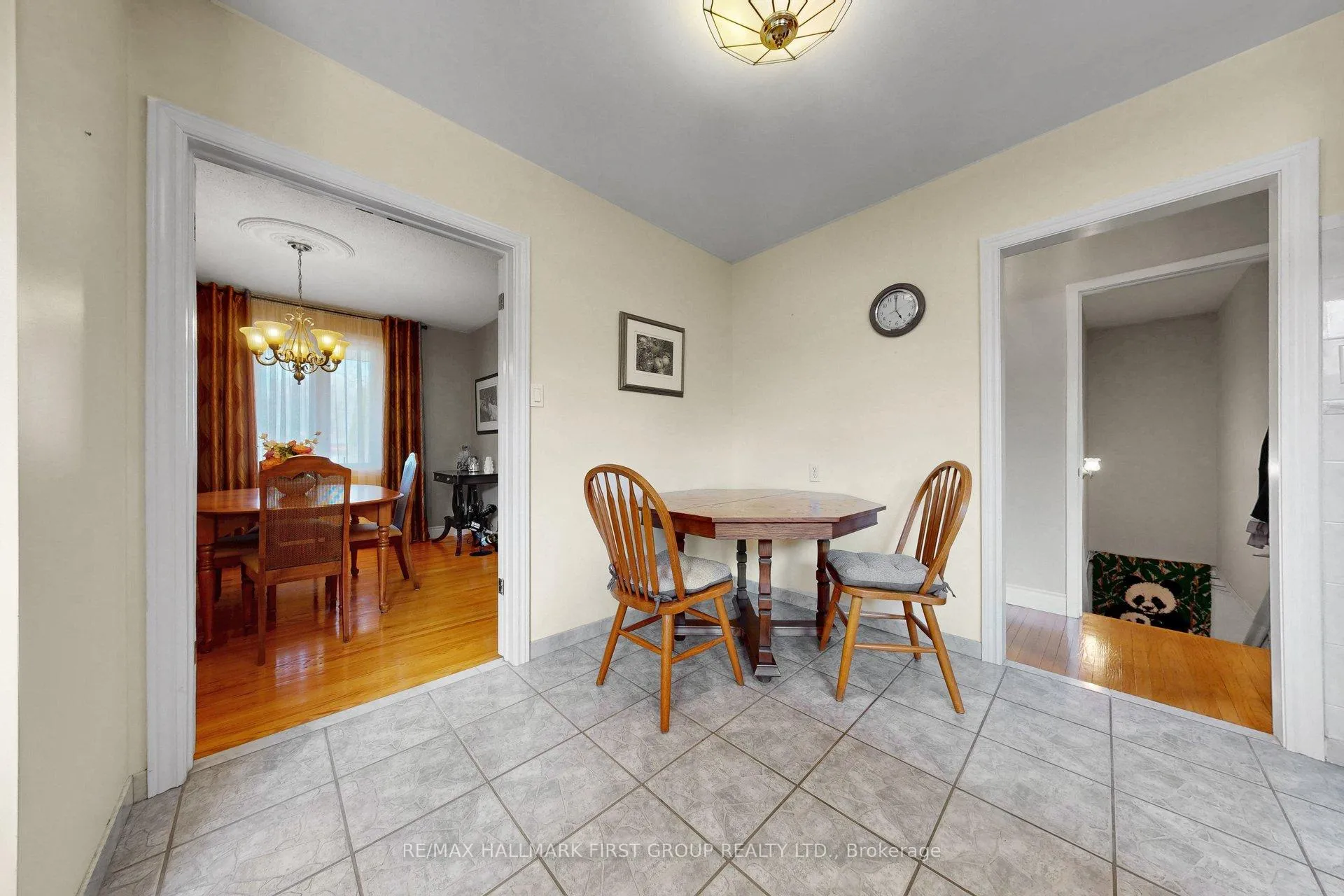 Photo 17 of 869 Vicki Drive, Pickering, West Shore — HOMEH