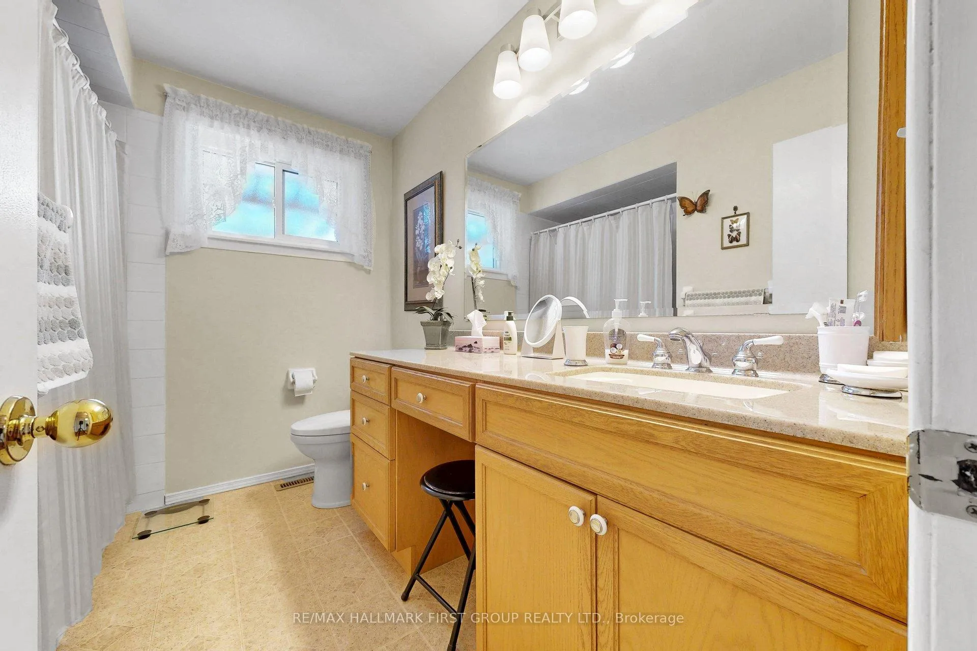 Photo 32 of 869 Vicki Drive, Pickering, West Shore — HOMEH