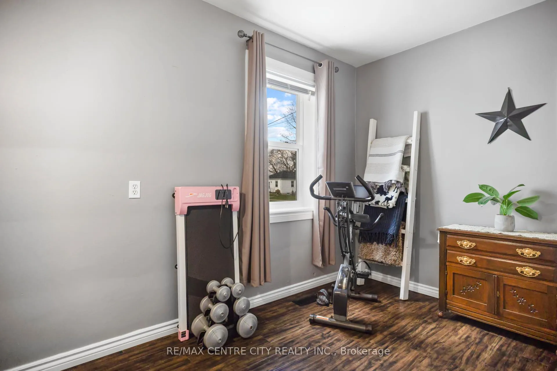 Photo 15 of 169 Fifth Avenue, St. Thomas — HOMEH