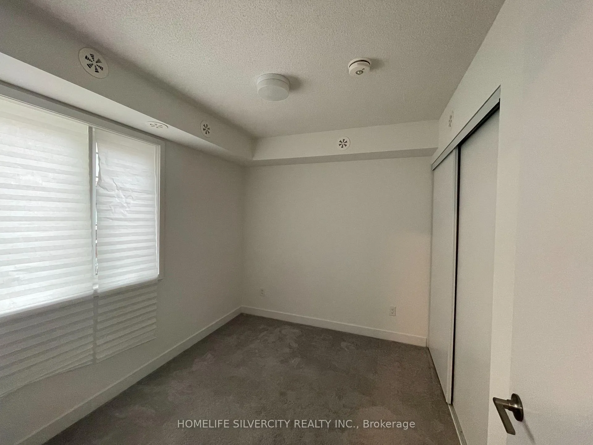 Photo 4 of Unit 403, 1141 Cooke Boulevard, Burlington, LaSalle — HOMEH