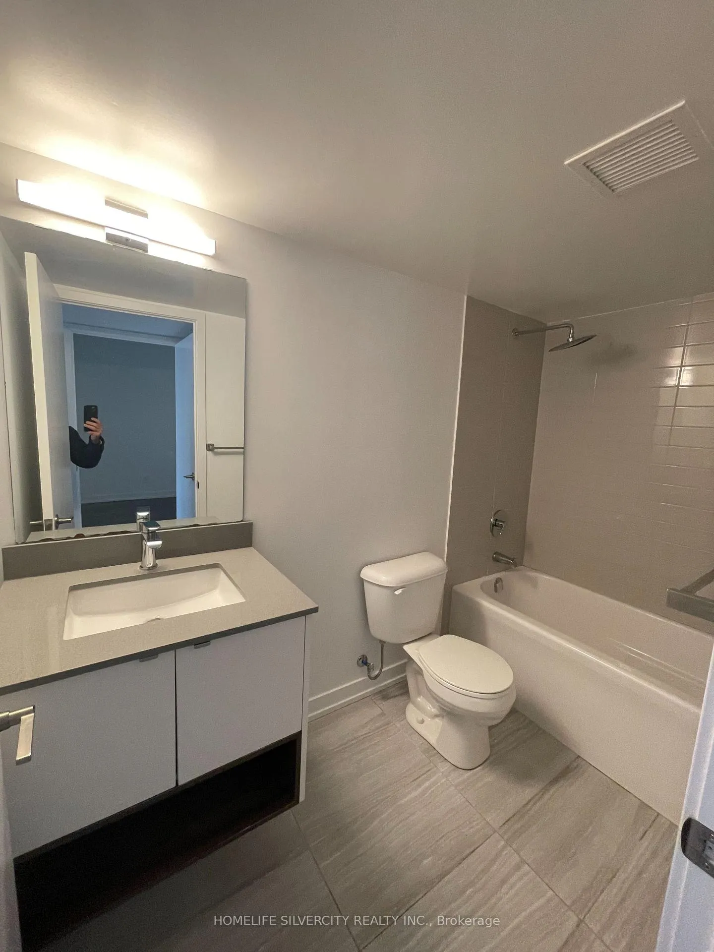 Photo 10 of Unit 403, 1141 Cooke Boulevard, Burlington, LaSalle — HOMEH