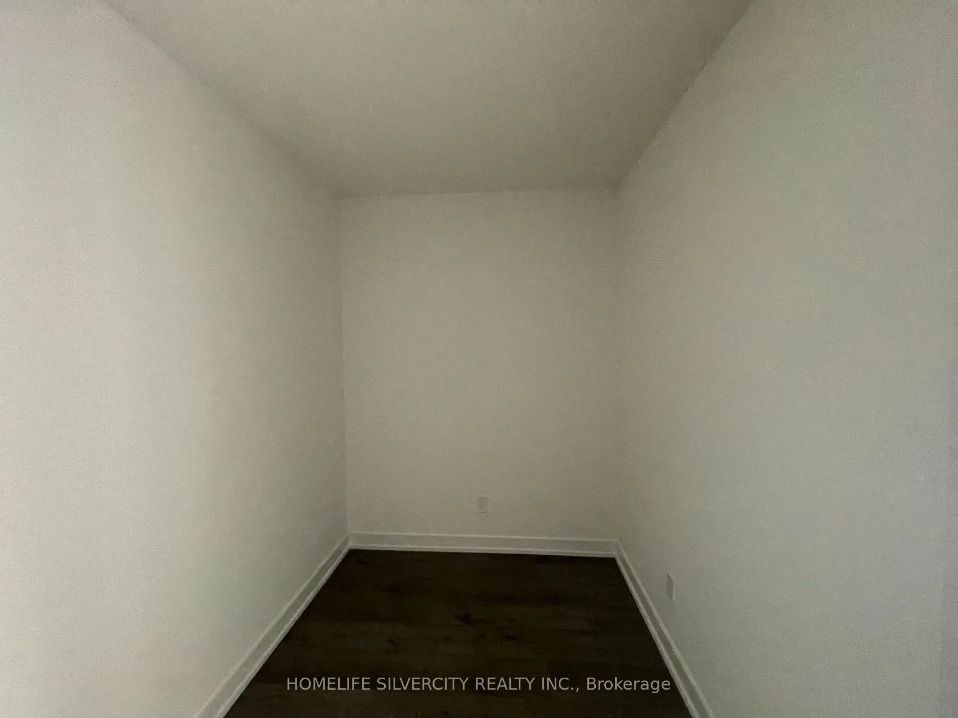 Photo 11 of Unit 403, 1141 Cooke Boulevard, Burlington, LaSalle — HOMEH