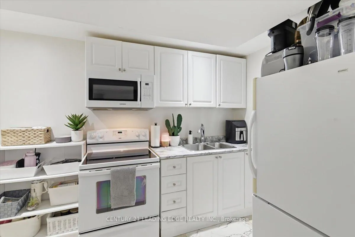 Photo 23 of 10 Crough Street, Clarington, Bowmanville — HOMEH