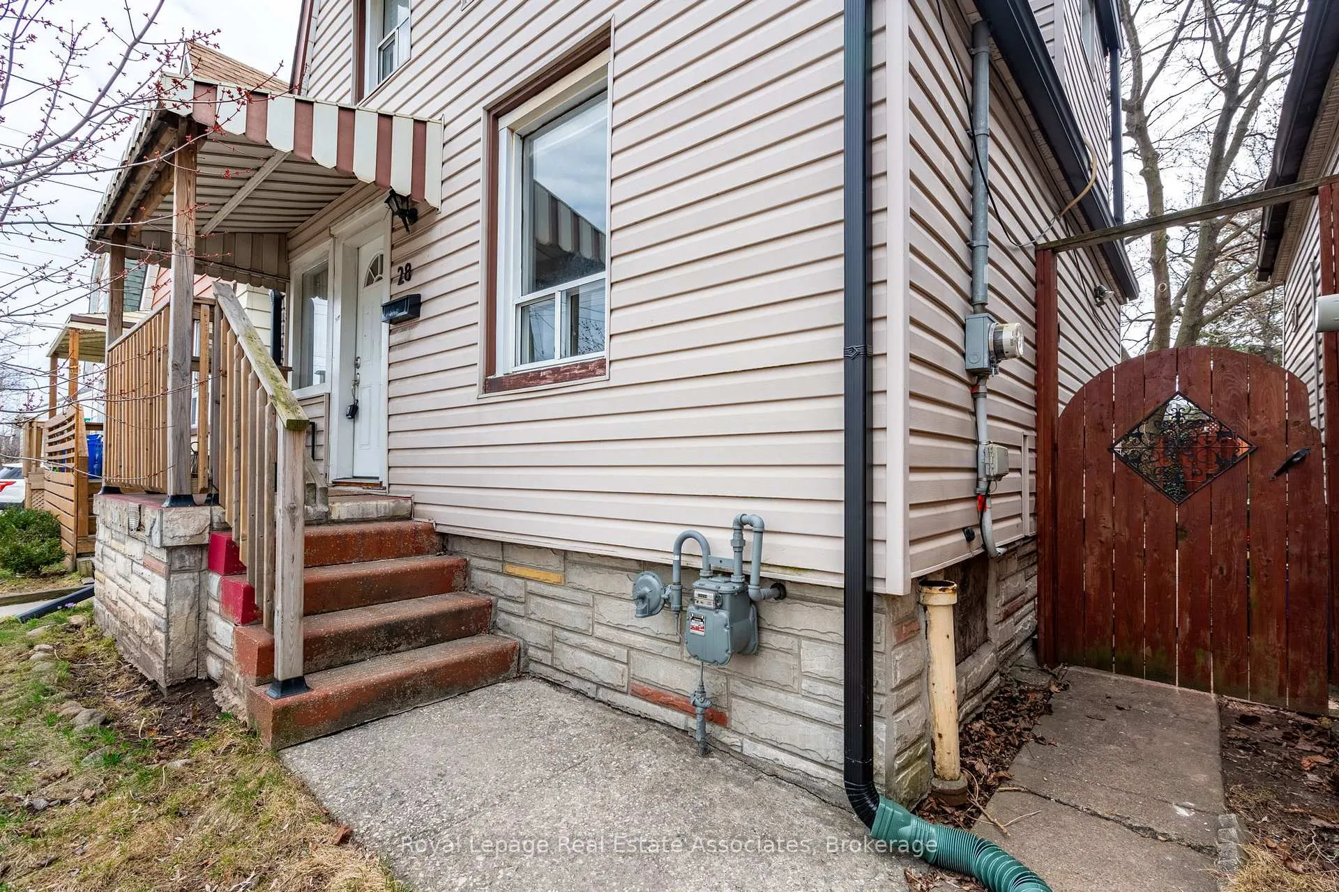 Photo 2 of 28 Edinburgh Avenue, Hamilton, Crown Point — HOMEH