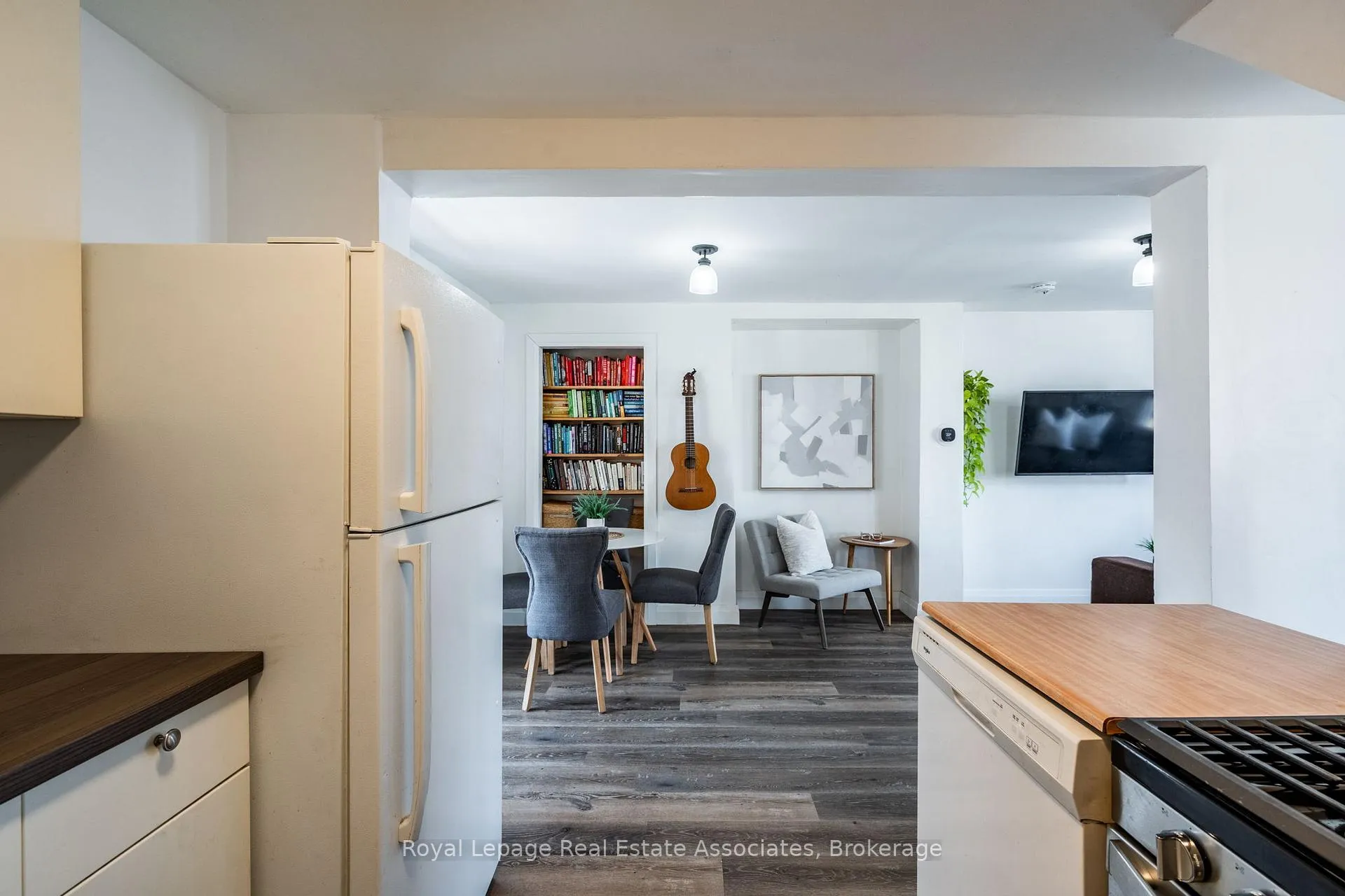 Photo 14 of 28 Edinburgh Avenue, Hamilton, Crown Point — HOMEH