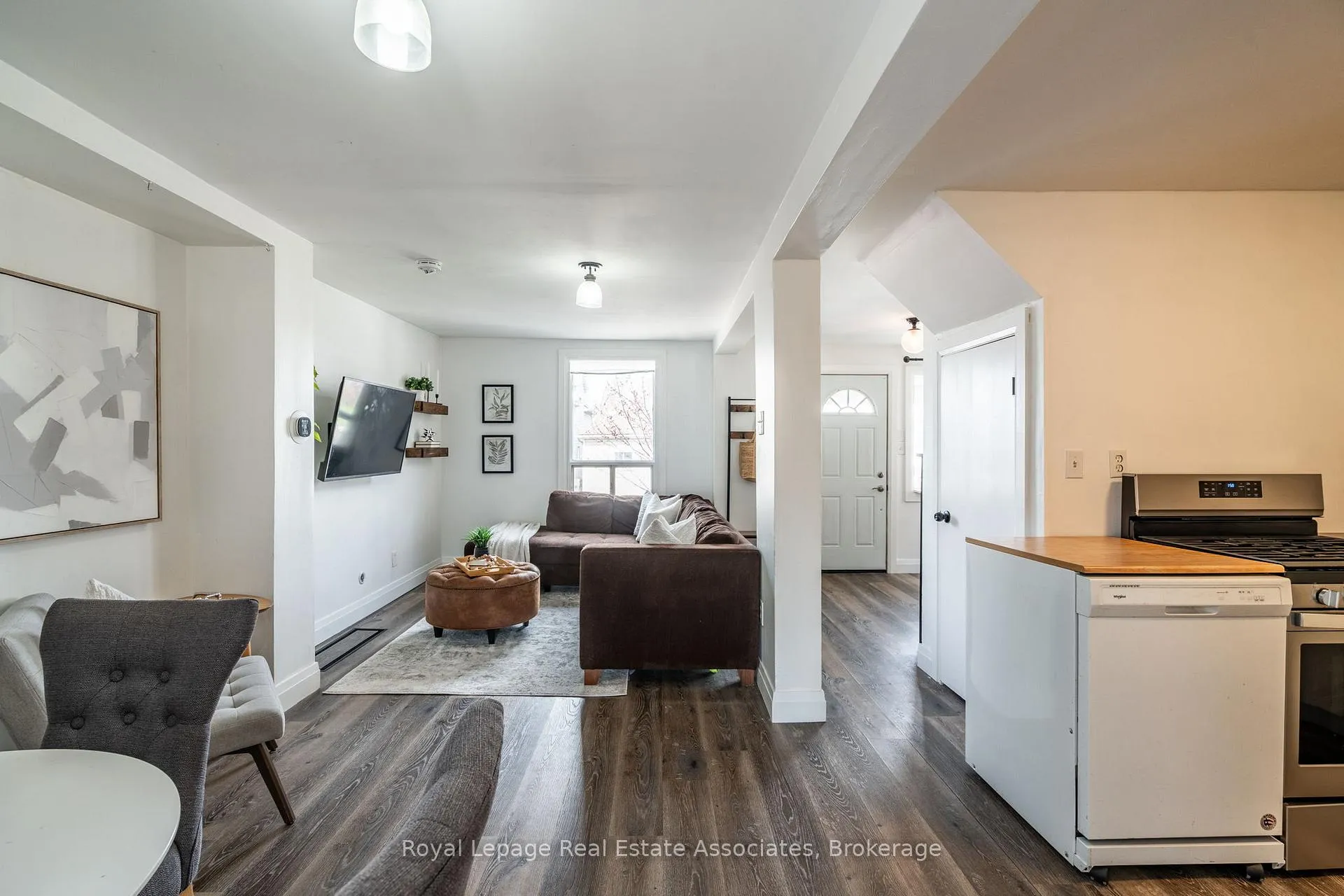 Photo 21 of 28 Edinburgh Avenue, Hamilton, Crown Point — HOMEH