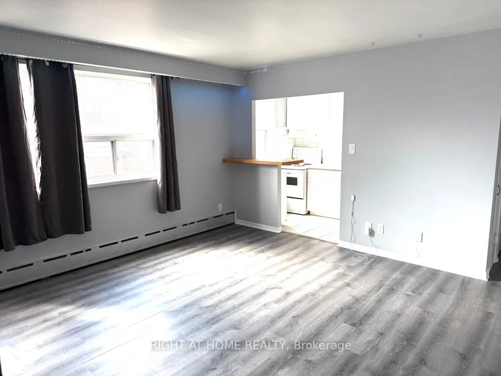 Photo 8 of Unit 2, 115 Eighth Street, Etobicoke, New Toronto — HOMEH