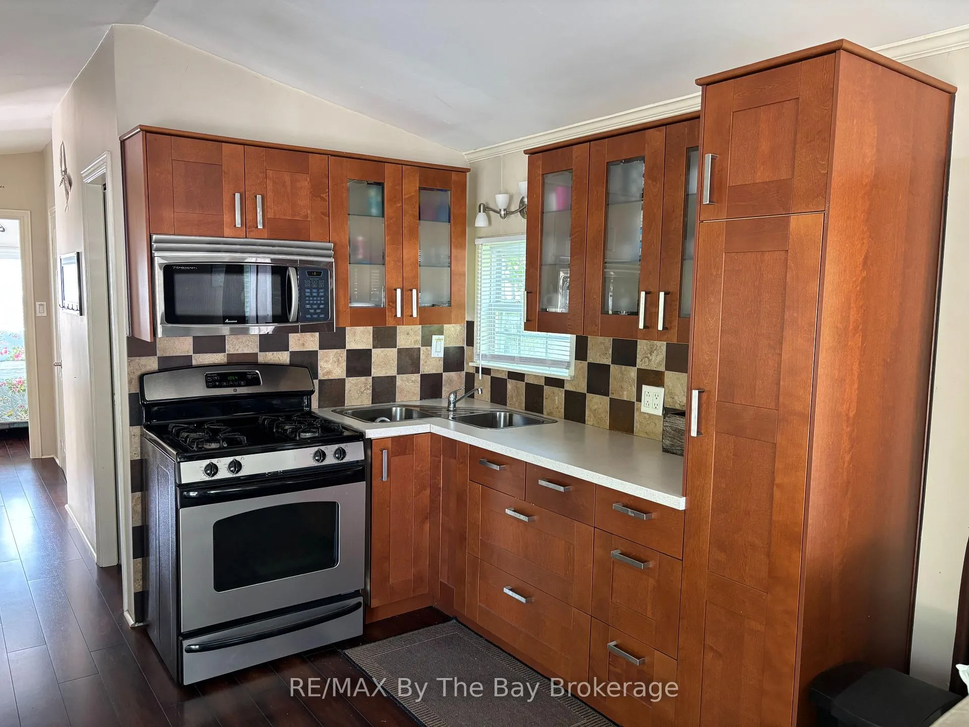 Photo 9 of Unit 173, 85 Theme Park Drive, Wasaga Beach — HOMEH