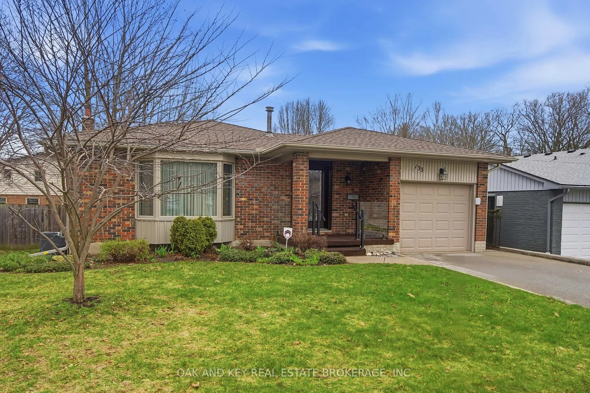 Photo 4 of 133 Fairlane Avenue, London, South K — HOMEH