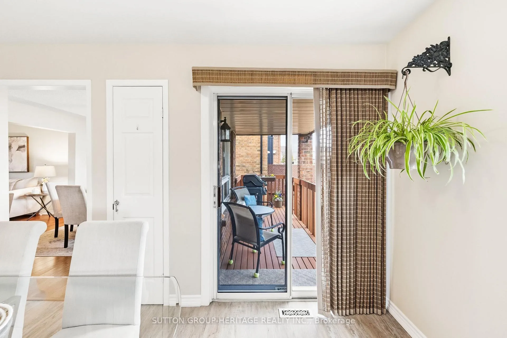 Photo 10 of 204 Lake Driveway, Ajax, South West — HOMEH
