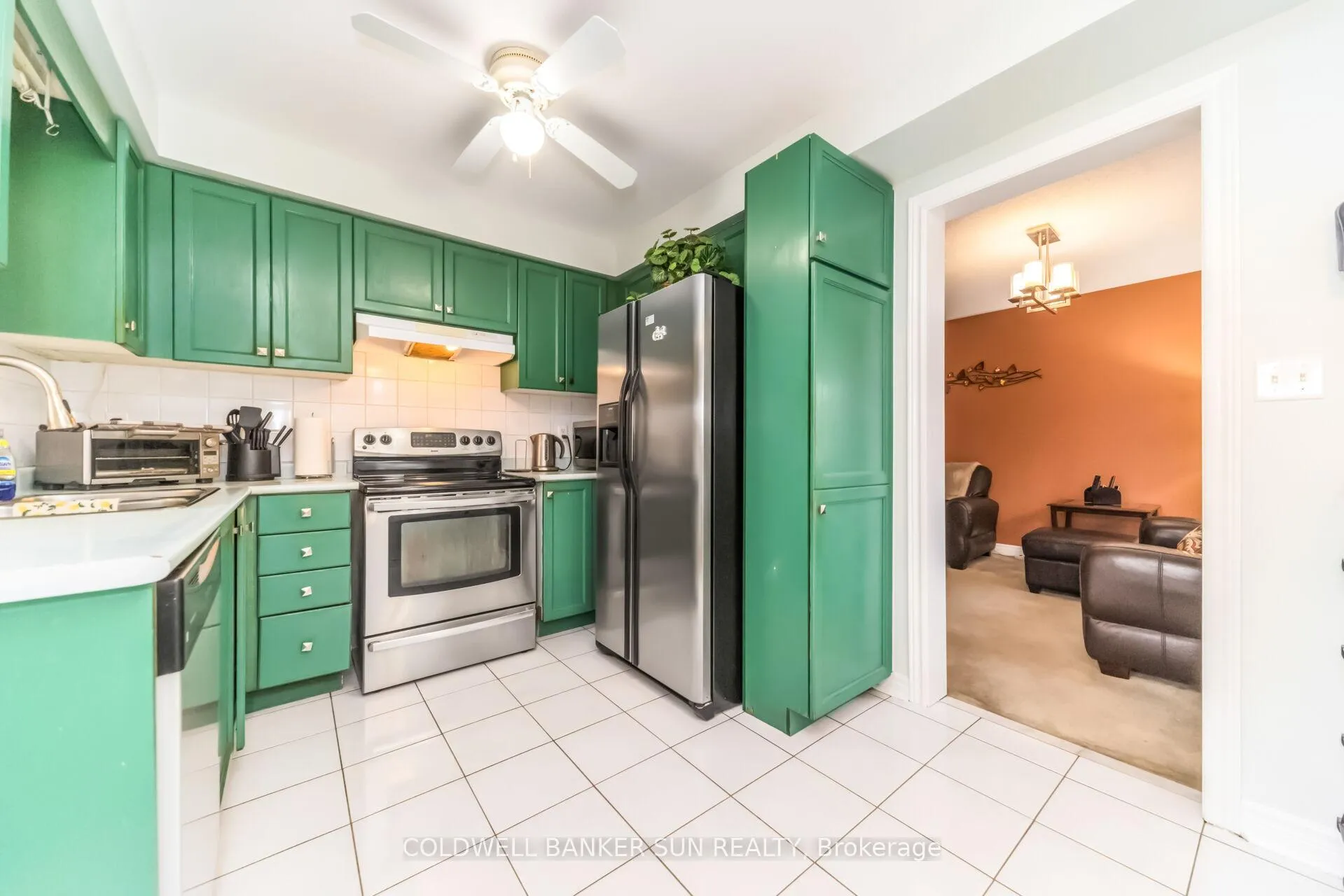 Photo 15 of 240 Pressed Brick Drive, Brampton, Brampton North — HOMEH