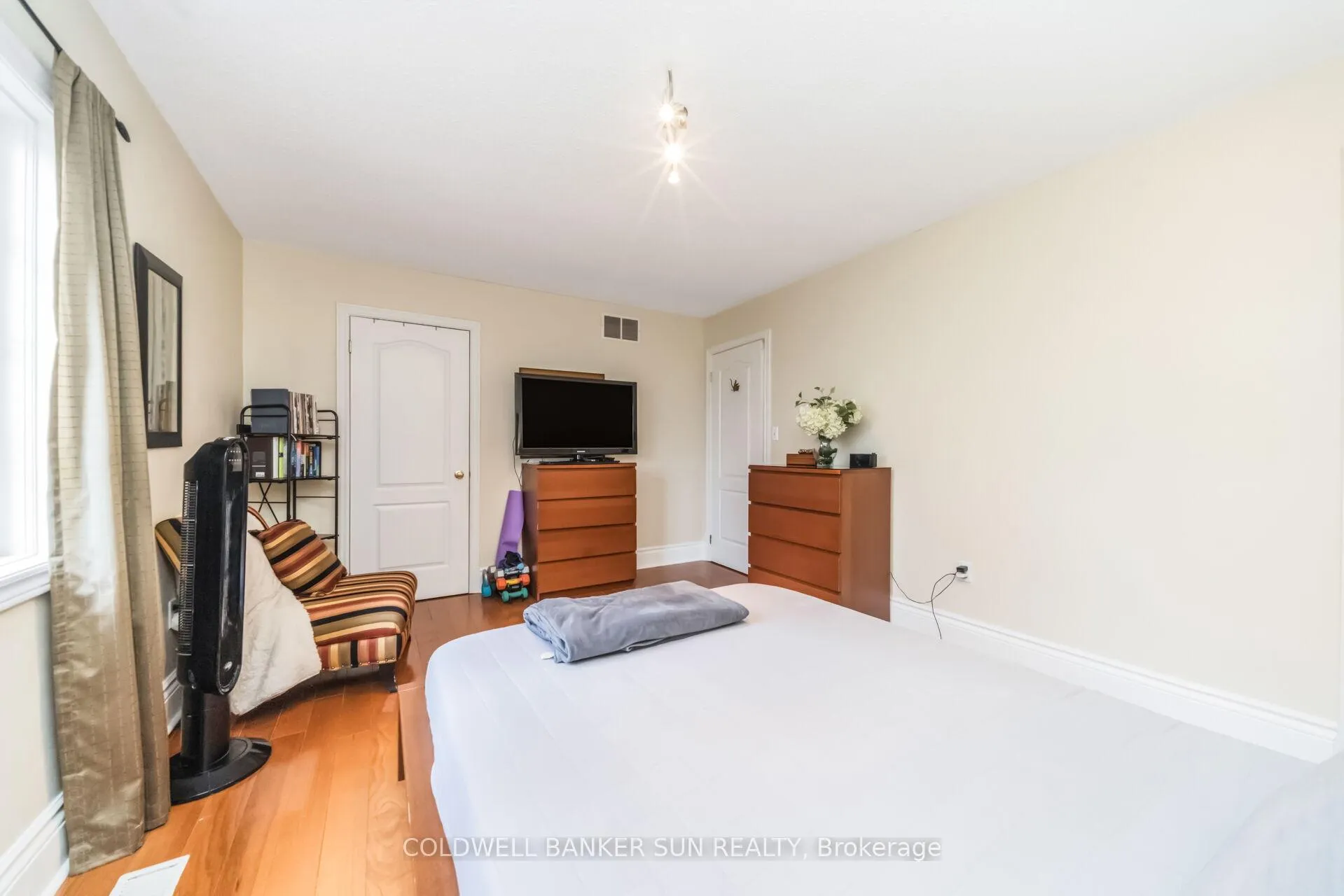 Photo 34 of 240 Pressed Brick Drive, Brampton, Brampton North — HOMEH