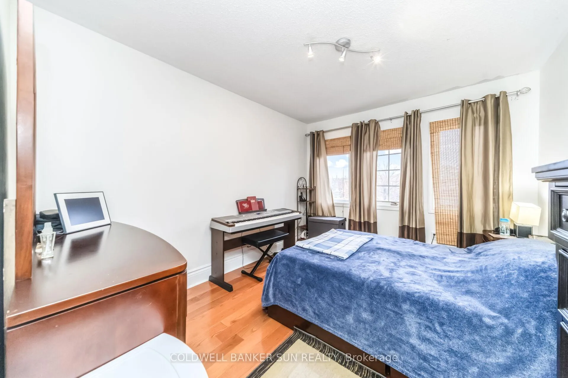 Photo 36 of 240 Pressed Brick Drive, Brampton, Brampton North — HOMEH