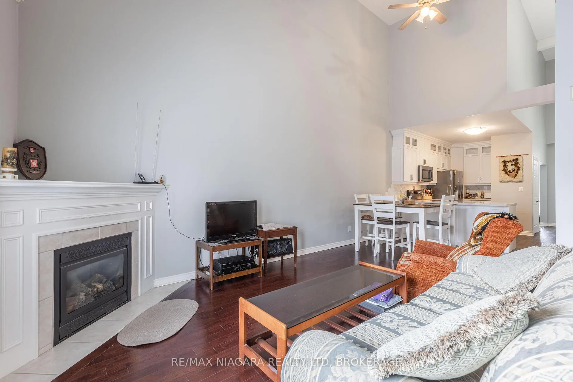 Photo 8 of Unit 16, 8142 Costabile Drive, Niagara Falls, Ascot — HOMEH