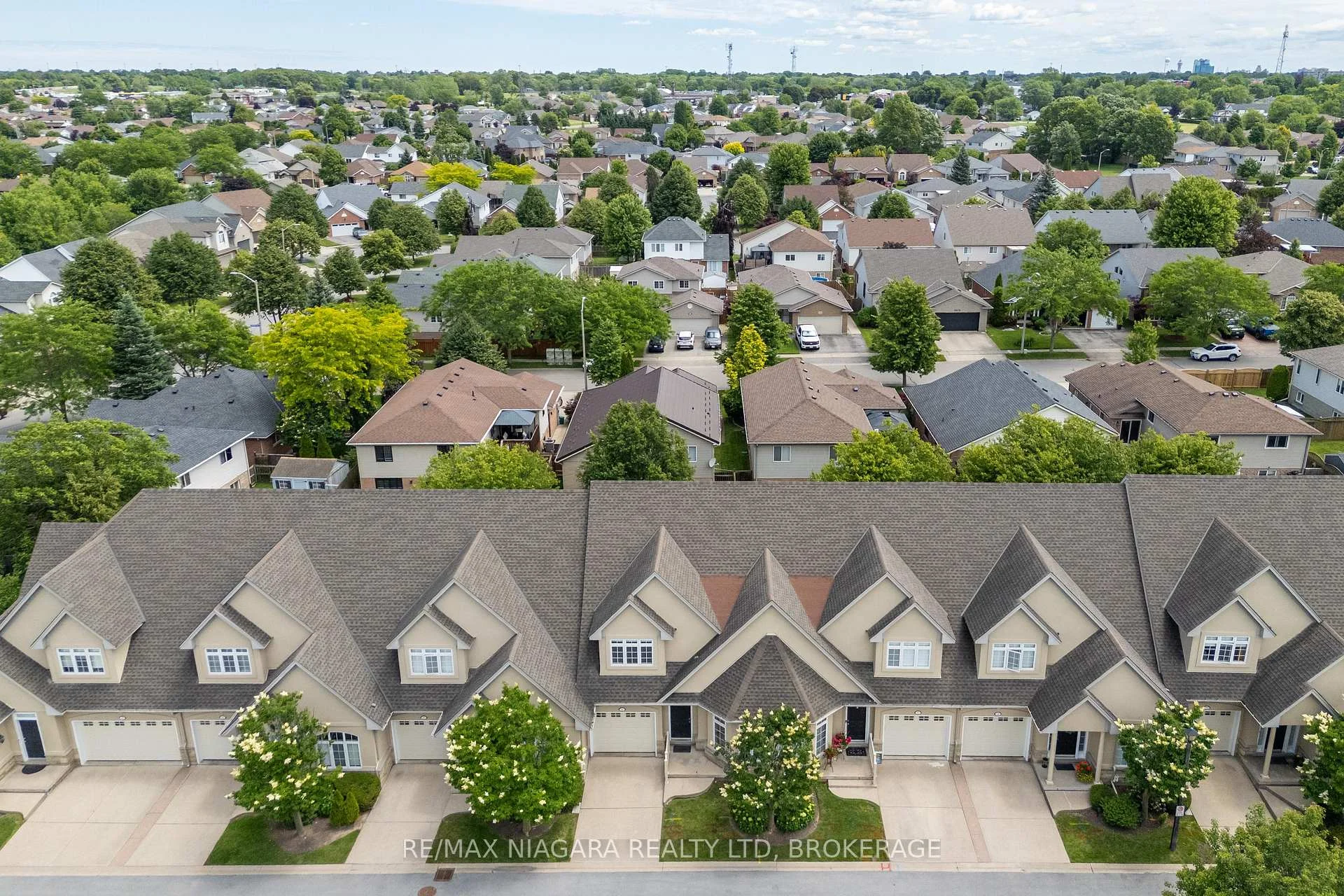 Photo 47 of Unit 16, 8142 Costabile Drive, Niagara Falls, Ascot — HOMEH