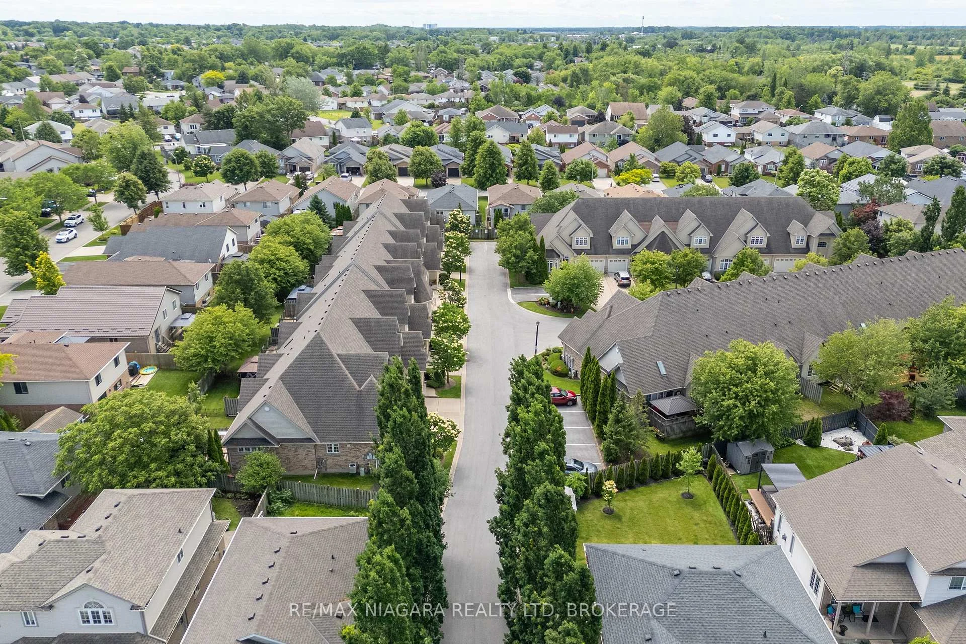 Photo 48 of Unit 16, 8142 Costabile Drive, Niagara Falls, Ascot — HOMEH