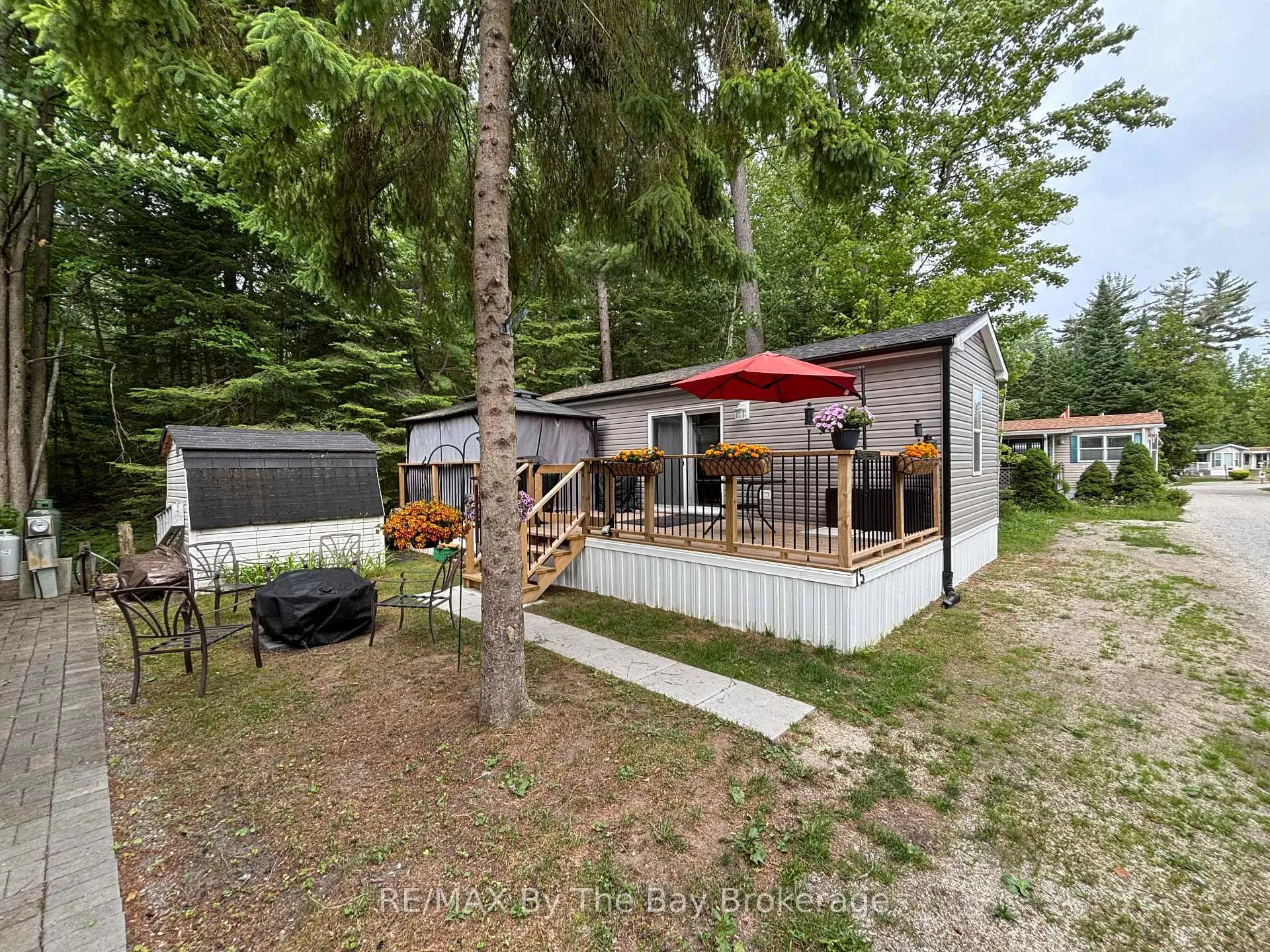 Photo 13 of Unit 75, 85 Theme Park Drive, Wasaga Beach — HOMEH