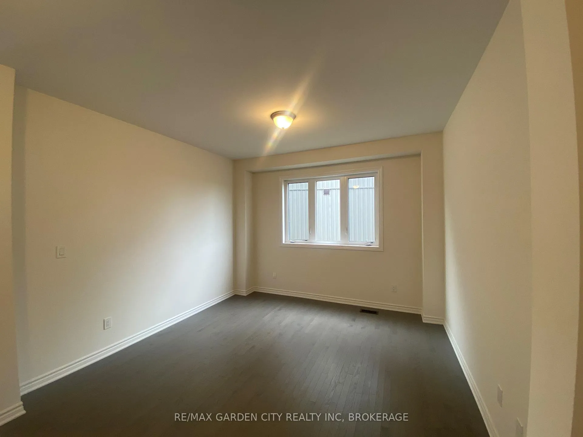 Photo 7 of 74 Oriole Crescent, Port Colborne, Main Street — HOMEH