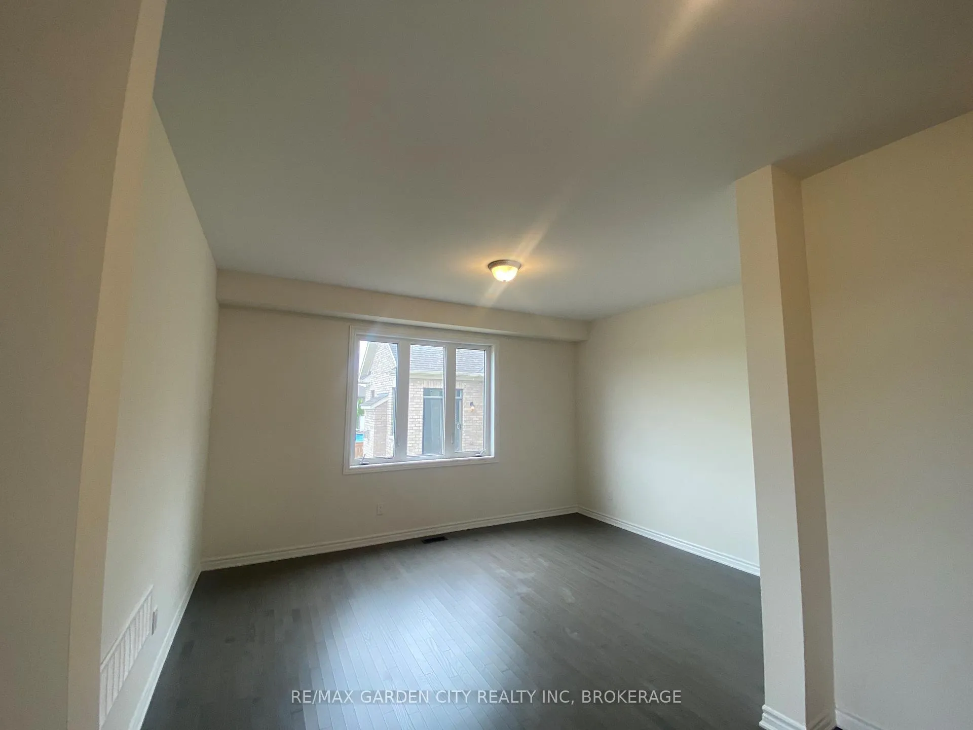 Photo 11 of 74 Oriole Crescent, Port Colborne, Main Street — HOMEH