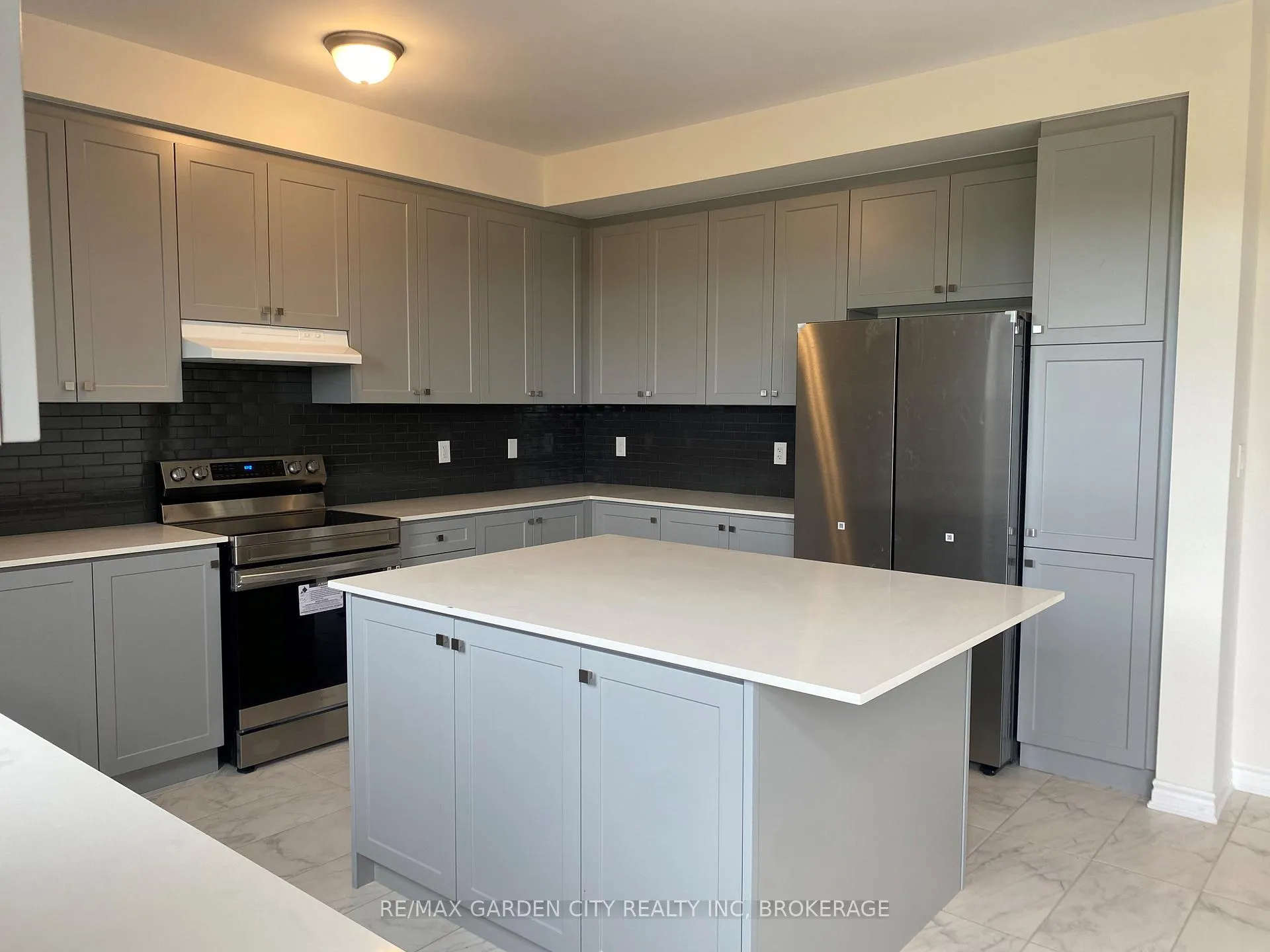 Photo 16 of 74 Oriole Crescent, Port Colborne, Main Street — HOMEH