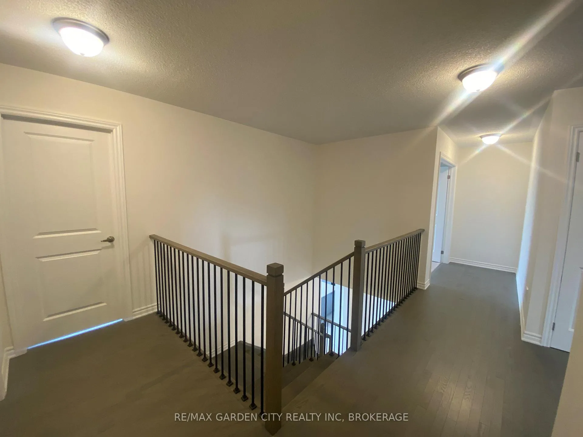 Photo 21 of 74 Oriole Crescent, Port Colborne, Main Street — HOMEH
