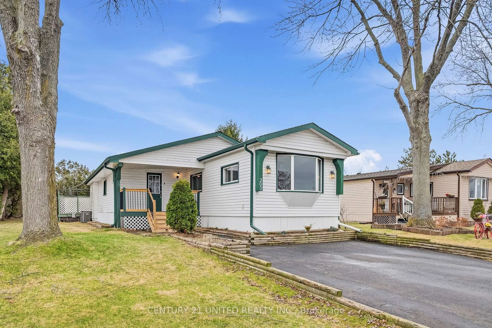 Photo 1 of 203 Lynn Crescent, Hamilton Township, Rural Hamilton — HOMEH