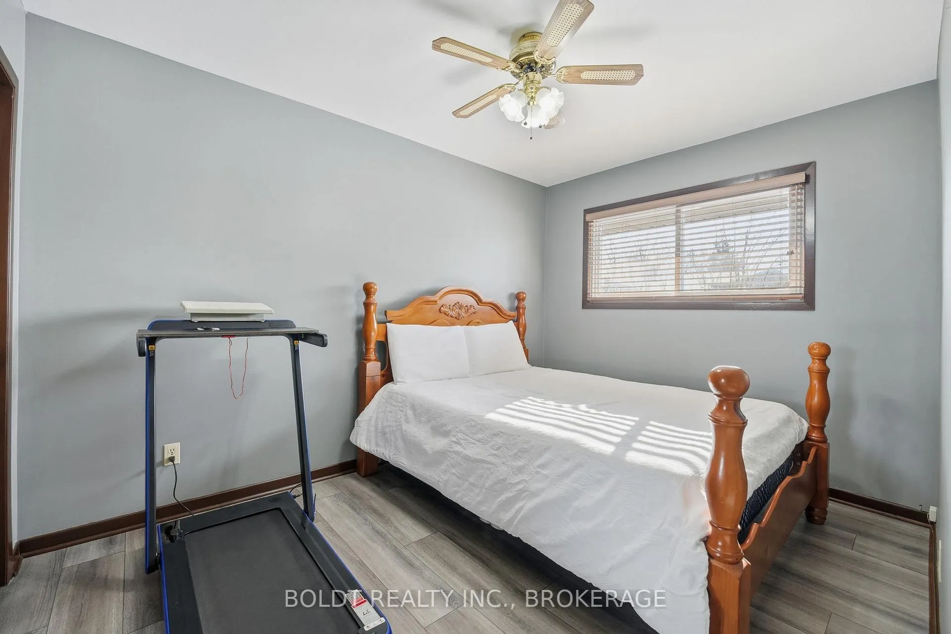 Photo 14 of 32 Old Oxford Road, St. Catharines, Vine/Linwell — HOMEH