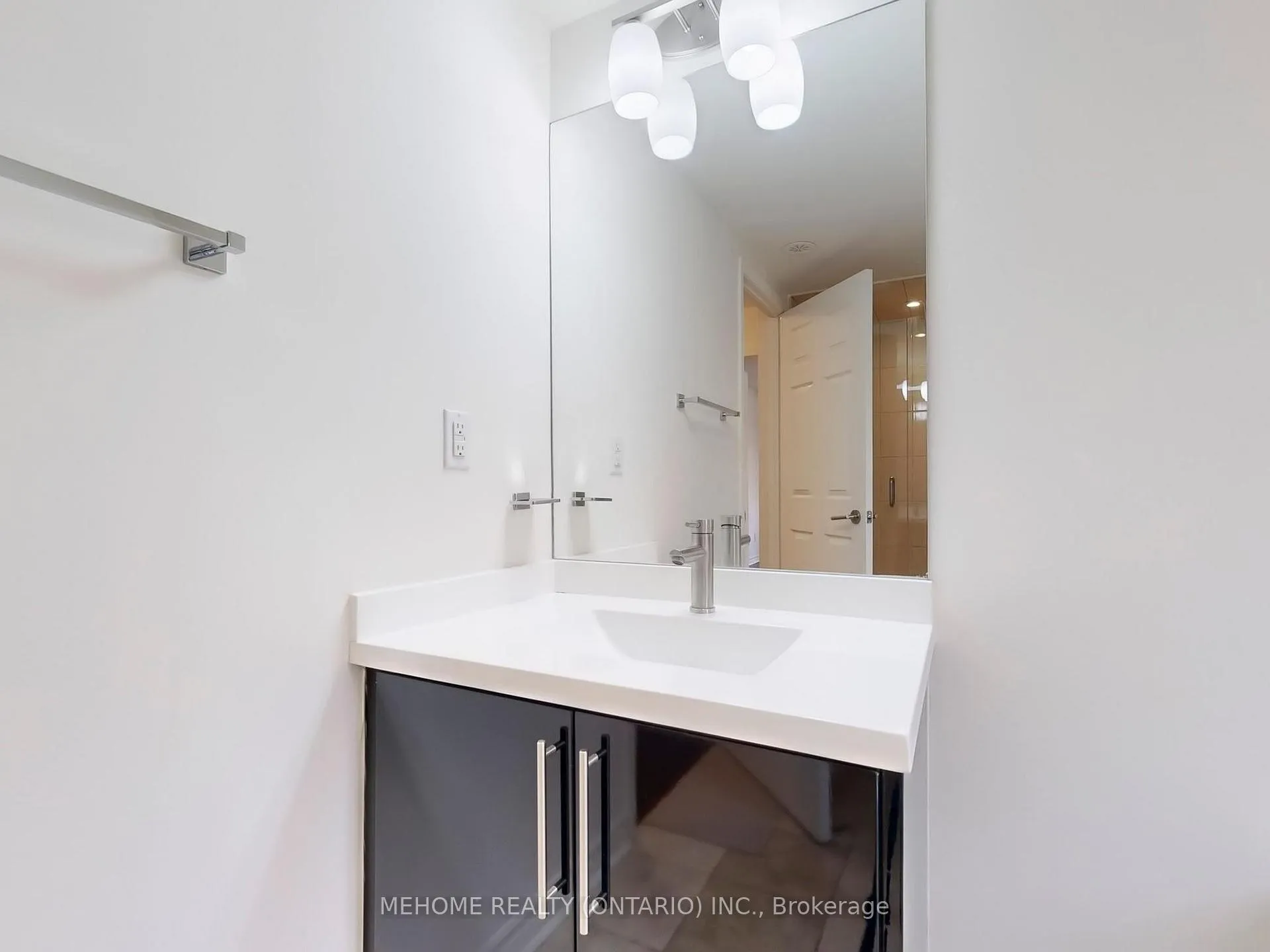 Photo 14 of Unit 15, 7 Brighton Place, Vaughan, Crestwood-Springfarm-Yorkhill — HOMEH