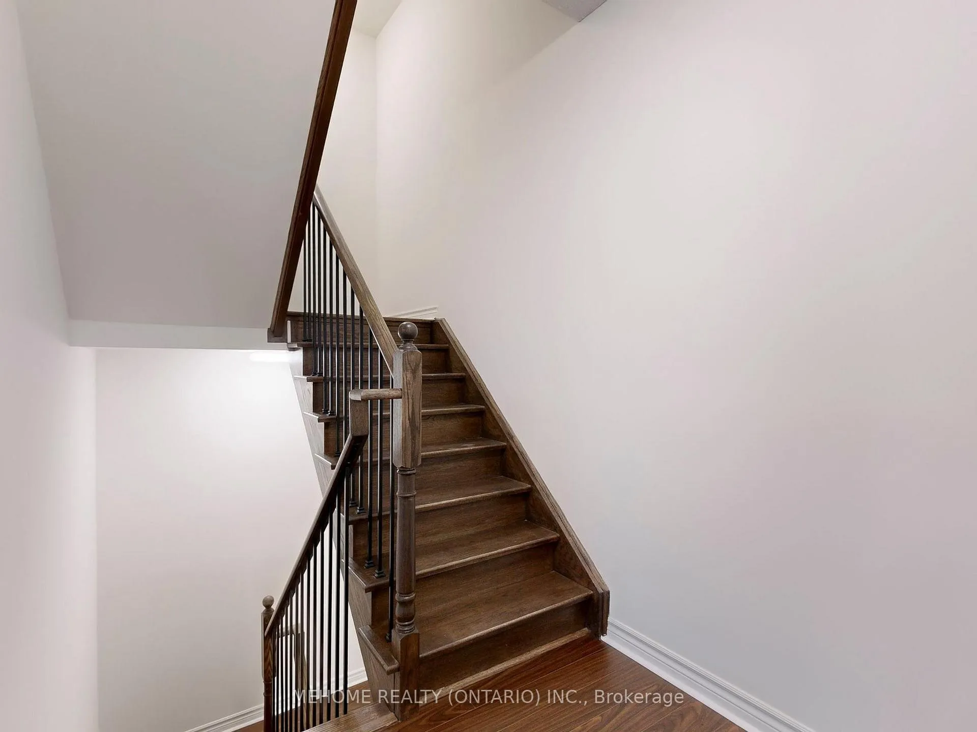 Photo 15 of Unit 15, 7 Brighton Place, Vaughan, Crestwood-Springfarm-Yorkhill — HOMEH