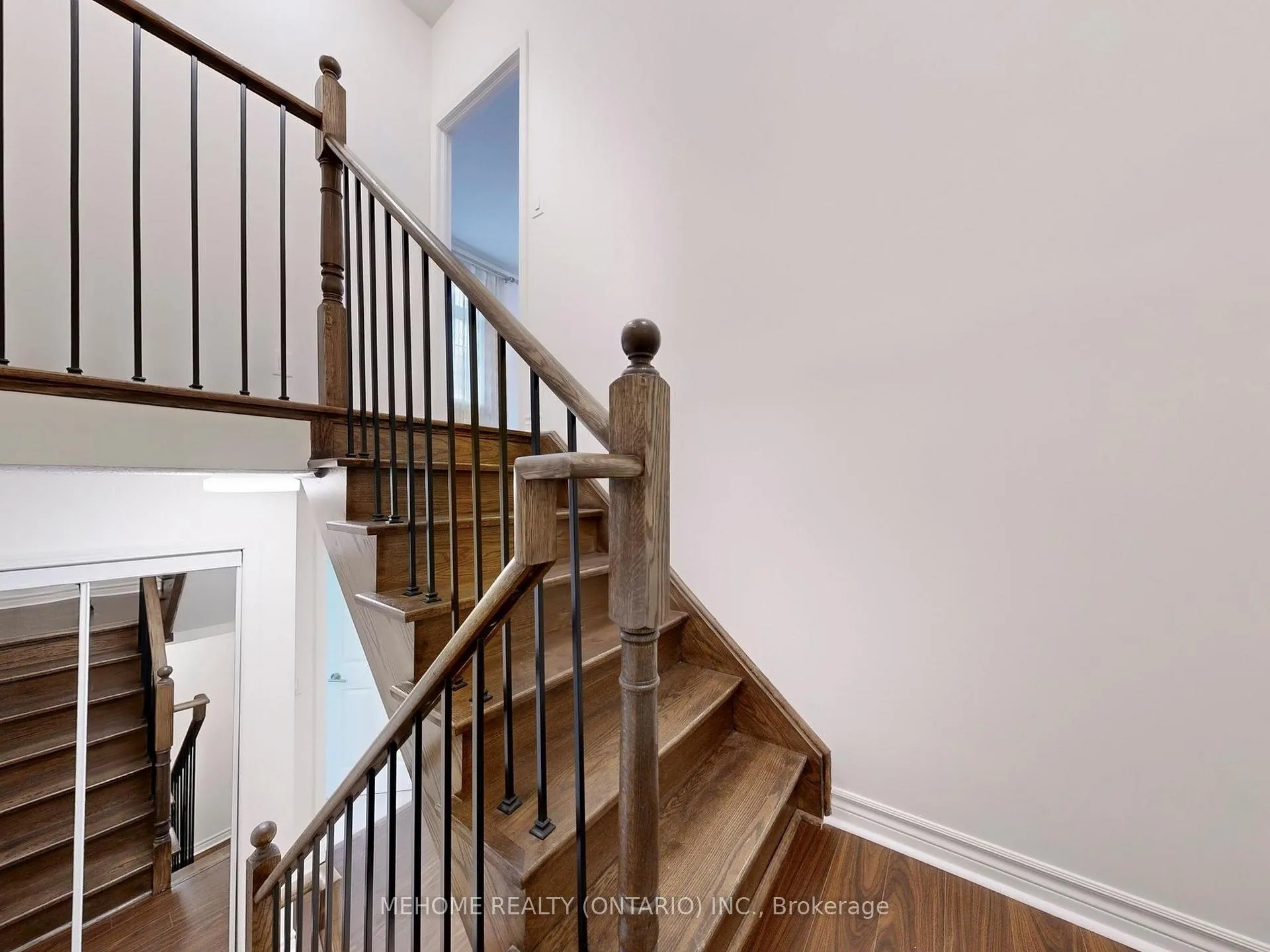 Photo 20 of Unit 15, 7 Brighton Place, Vaughan, Crestwood-Springfarm-Yorkhill — HOMEH