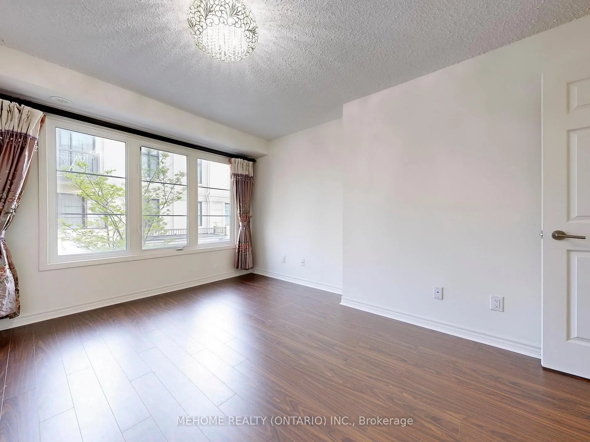 Photo 22 of Unit 15, 7 Brighton Place, Vaughan, Crestwood-Springfarm-Yorkhill — HOMEH