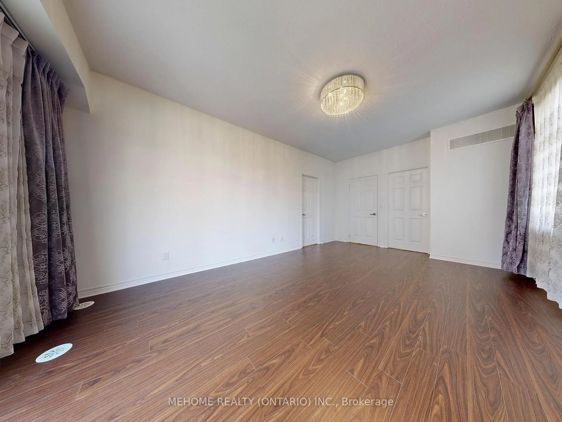 Photo 31 of Unit 15, 7 Brighton Place, Vaughan, Crestwood-Springfarm-Yorkhill — HOMEH
